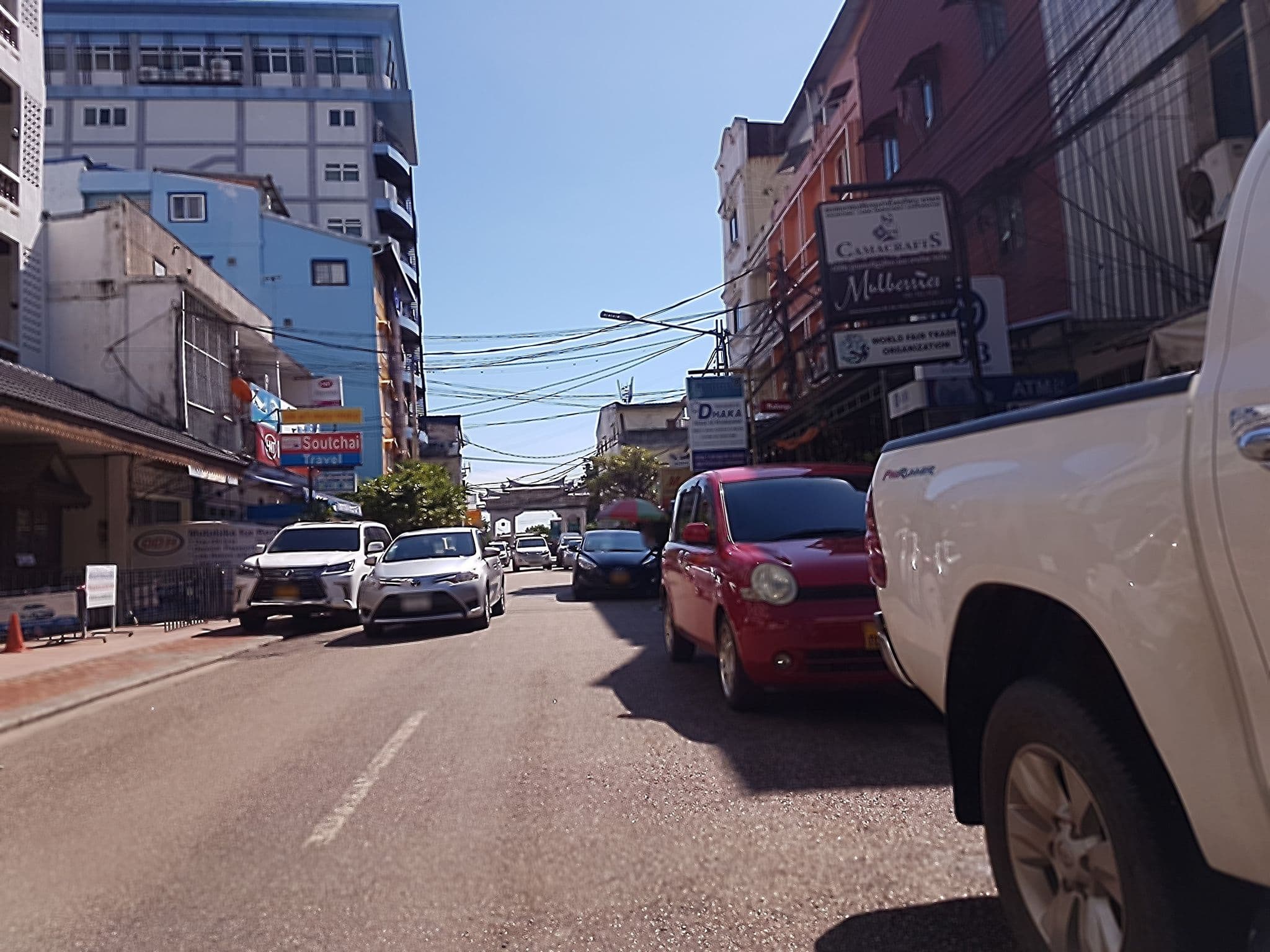 Street view near HLD Hotel Vientiane, Si Chiang Mai — © mbethke (CC BY-SA · Mapillary)