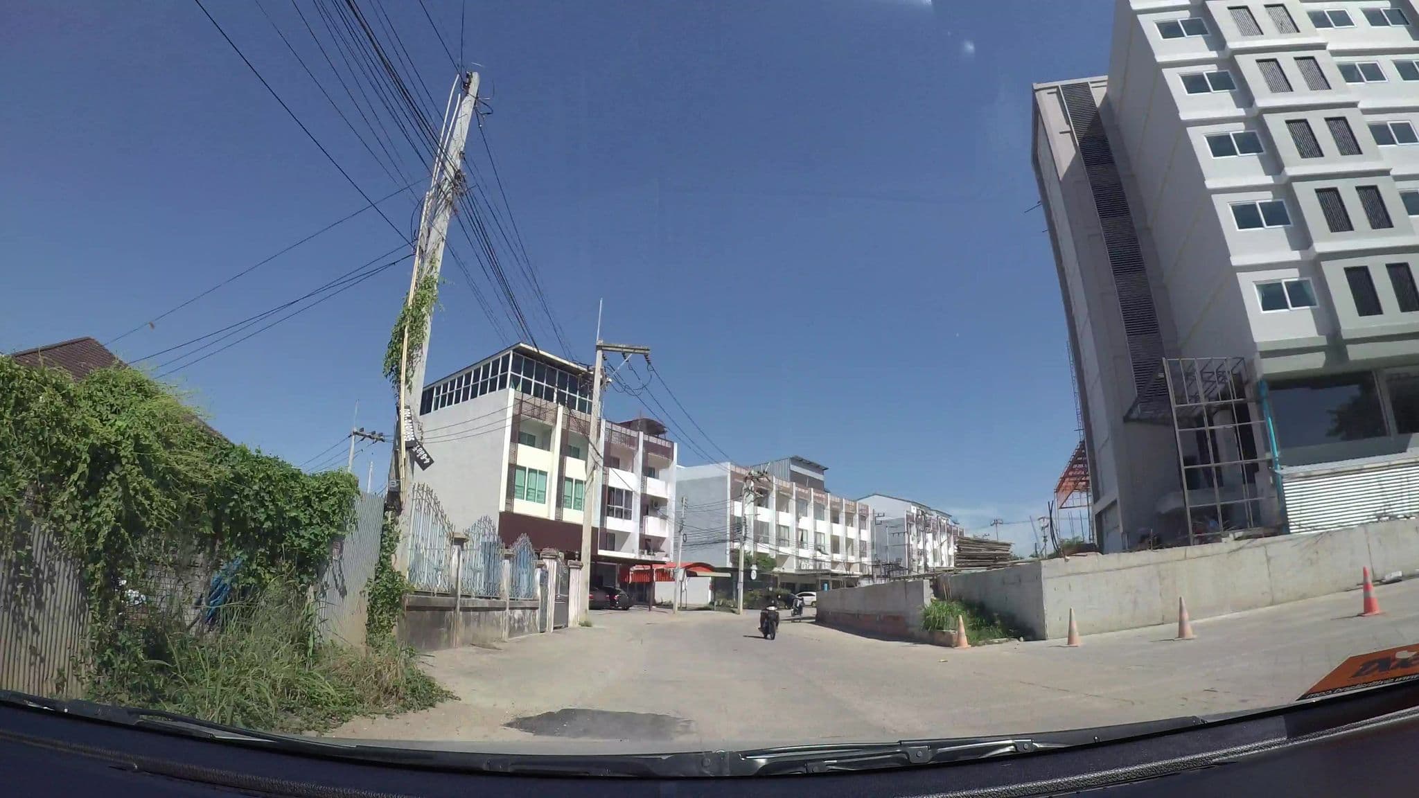 Street view near JASMINE RESORT SRIRACHA, Si Racha — © kaart_3 (CC BY-SA · Mapillary)