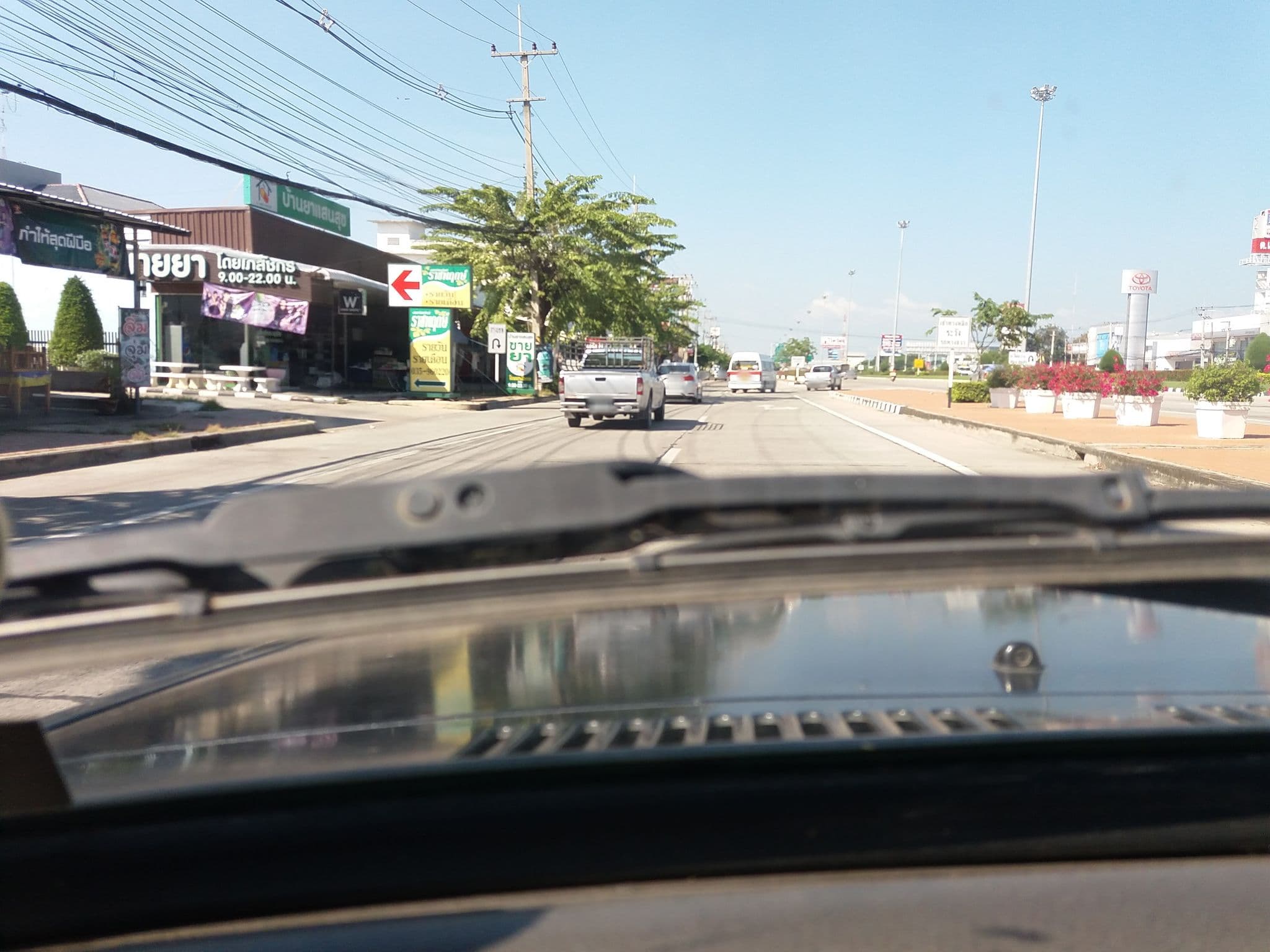 Street view near Ratchapruek Apartment Suphanburi, Suphan Buri — © beddhist (CC BY-SA · Mapillary)