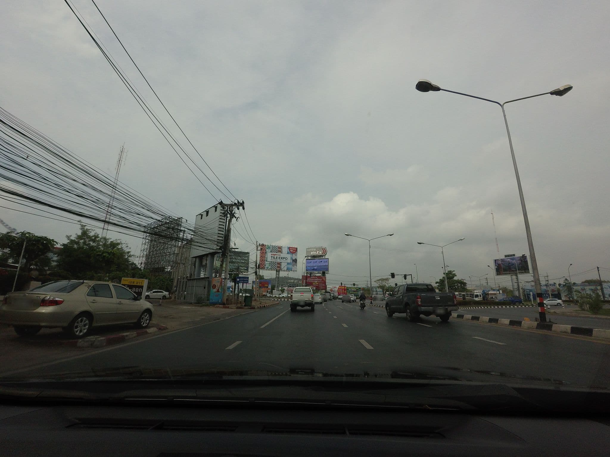 Street view near S.R. Hotel, Surat Thani — © mishari (CC BY-SA · Mapillary)