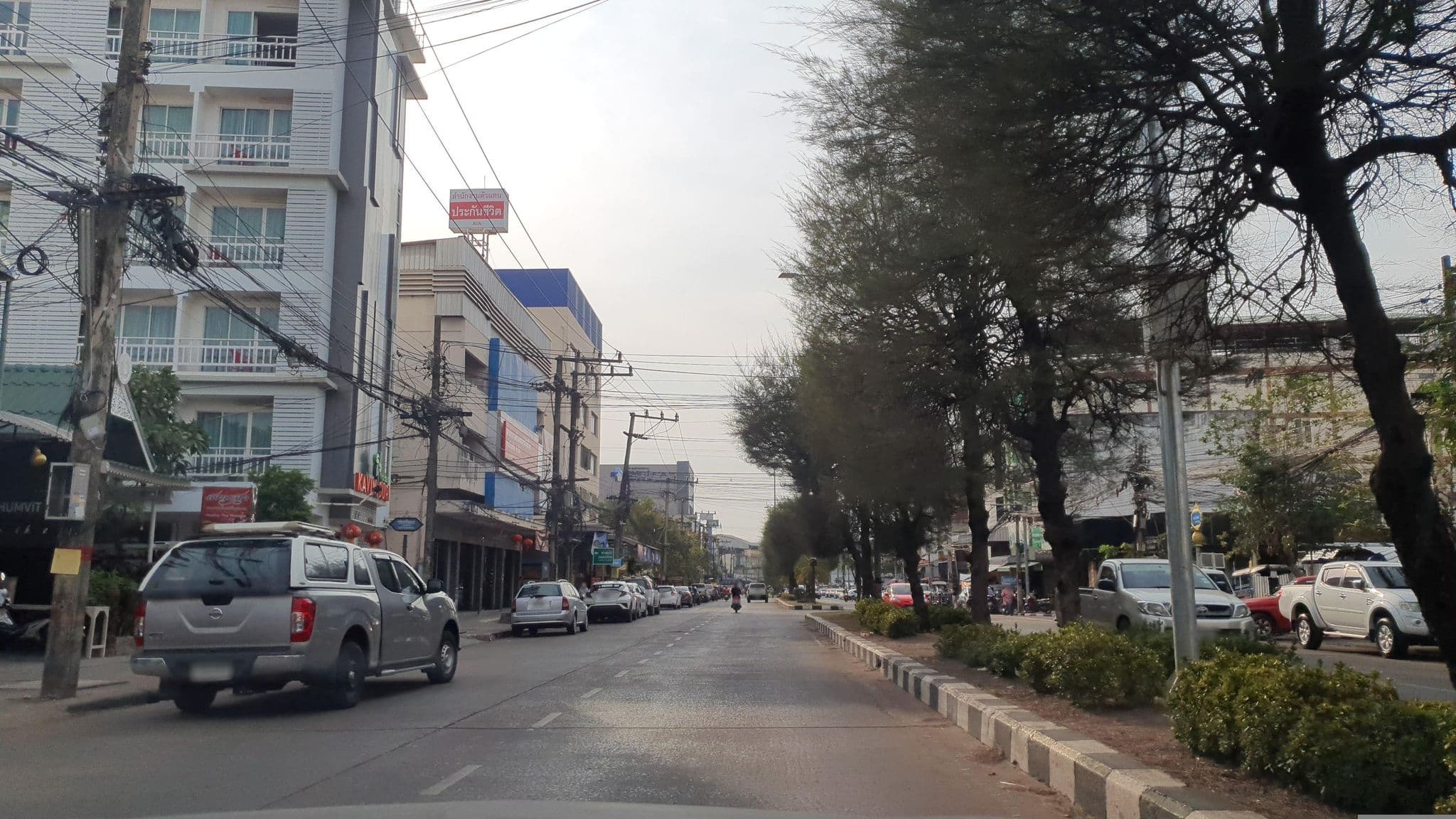 Street view near Kavinburi Green Hotel, Udon Thani — © jrcarlsen (CC BY-SA · Mapillary)