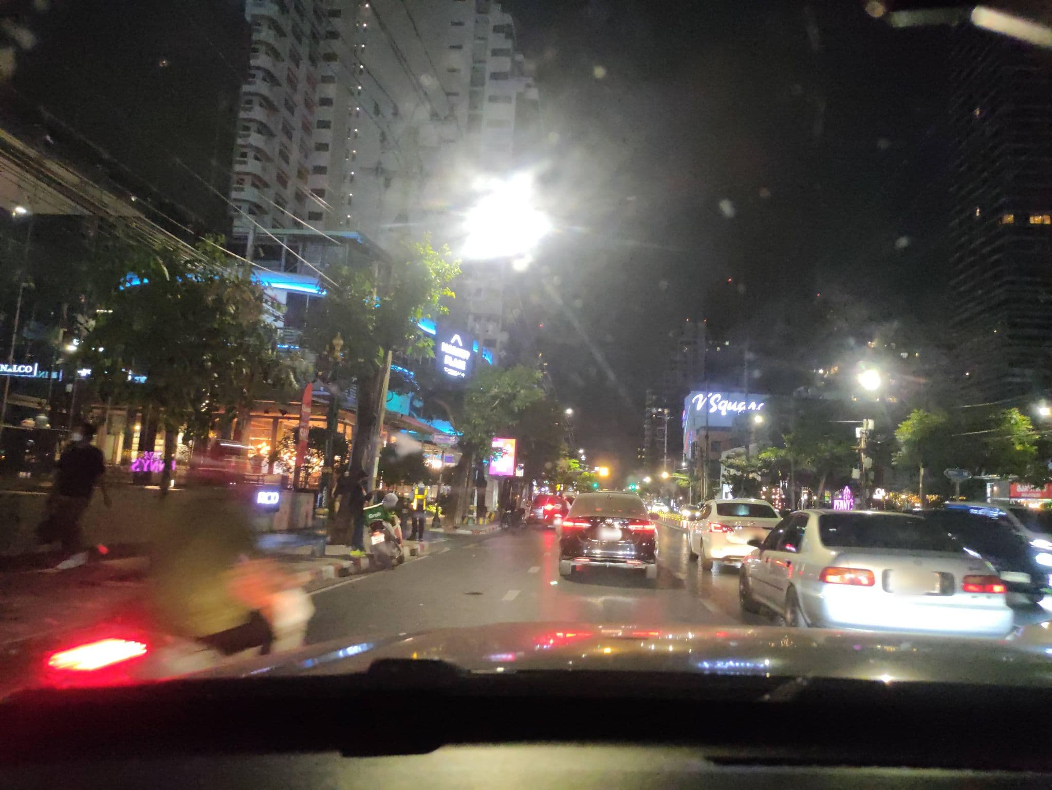 Street view near K Midway Hotel, Watthana