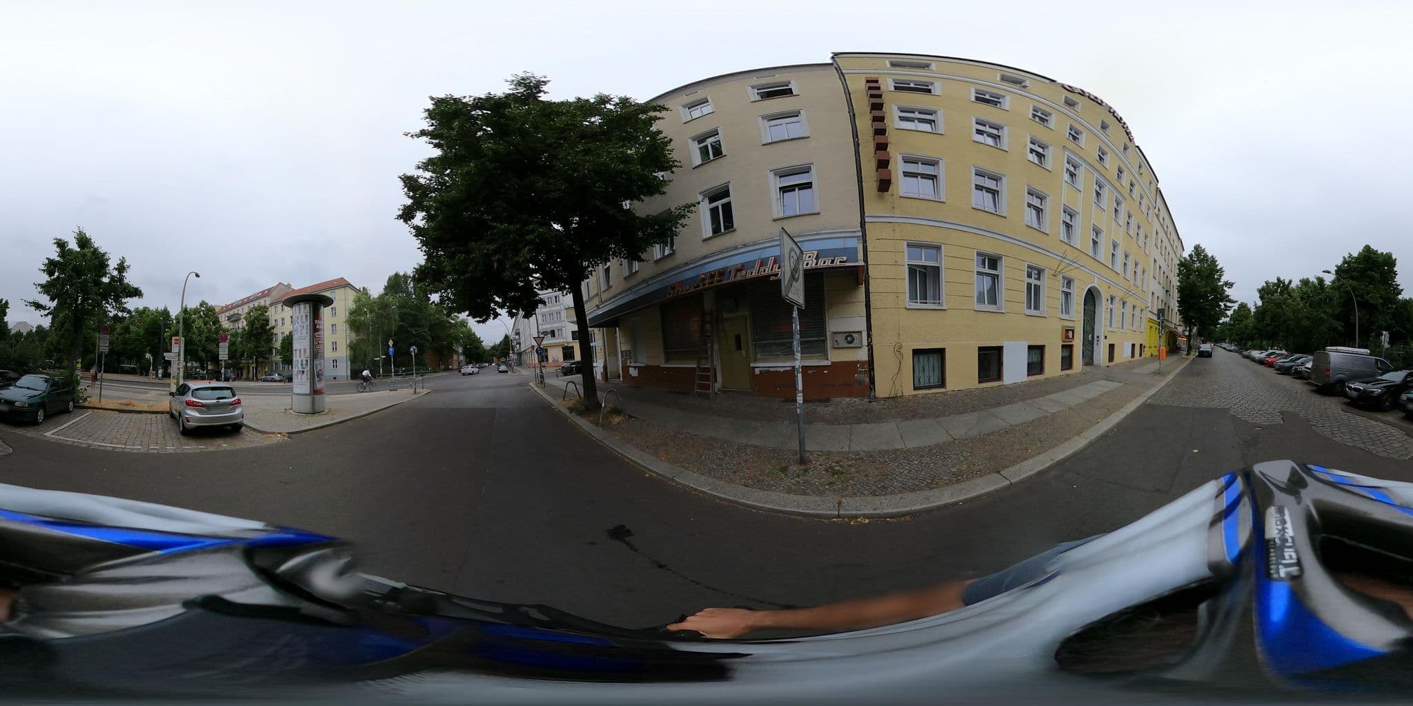 Street view near Hotel, Friedrichshain — © eserte (CC BY-SA · Mapillary)