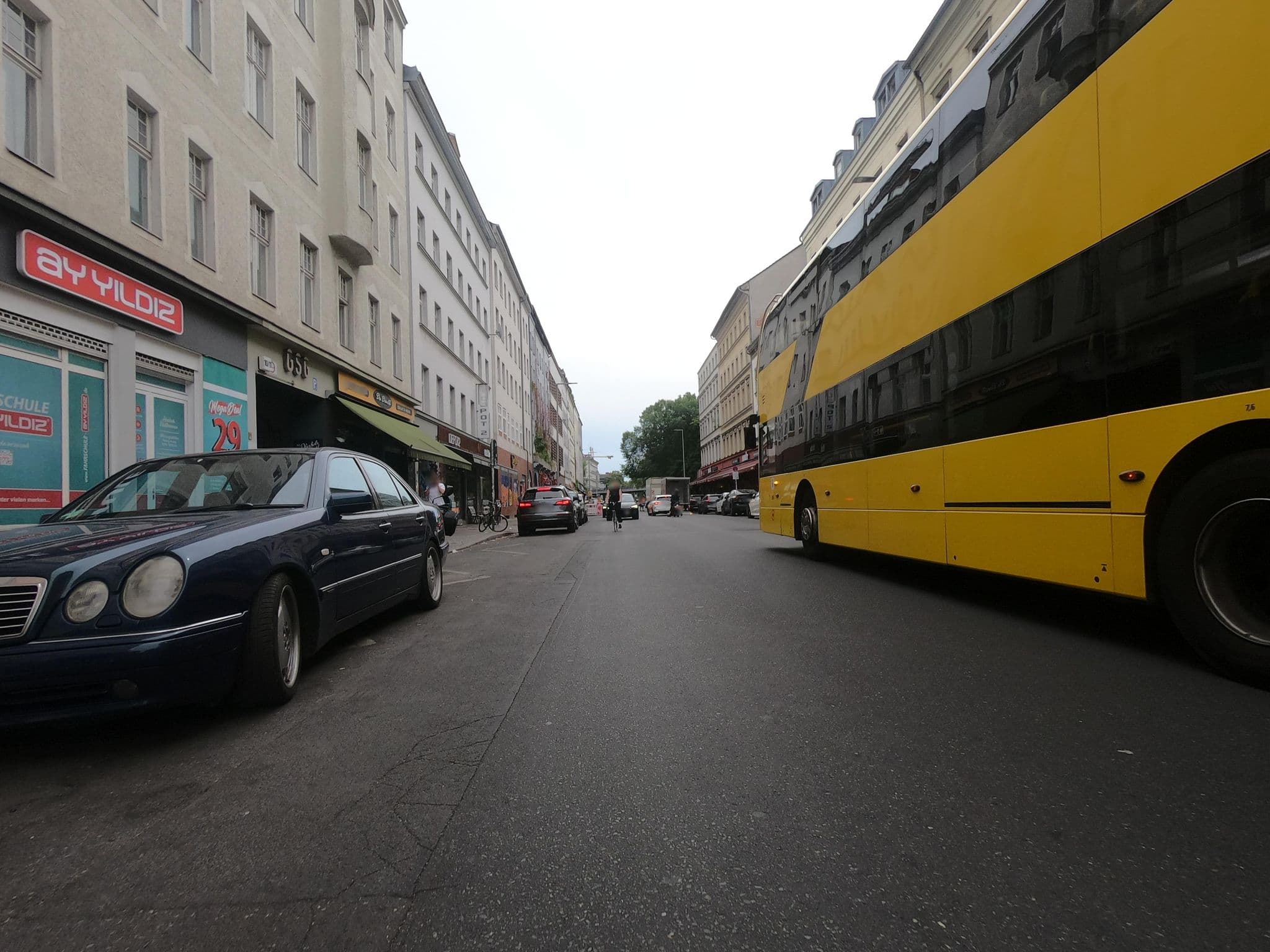Street view near Berlin Hotels, Kreuzberg — © carlheinz (CC BY-SA · Mapillary)