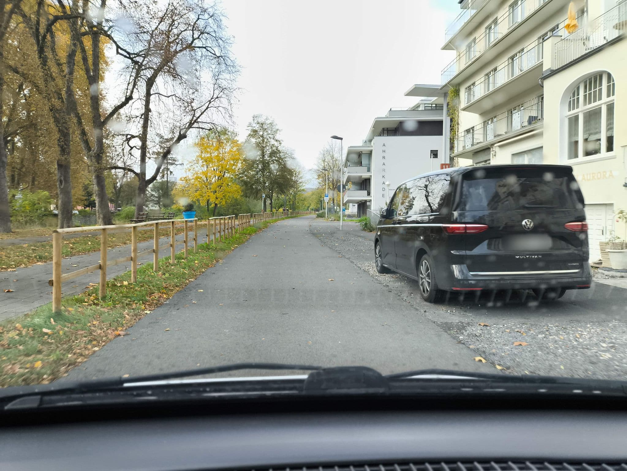 Street view near Parkhotel Elisabeth, Bad Neuenahr-Ahrweiler — © wolly79 (CC BY-SA · Mapillary)