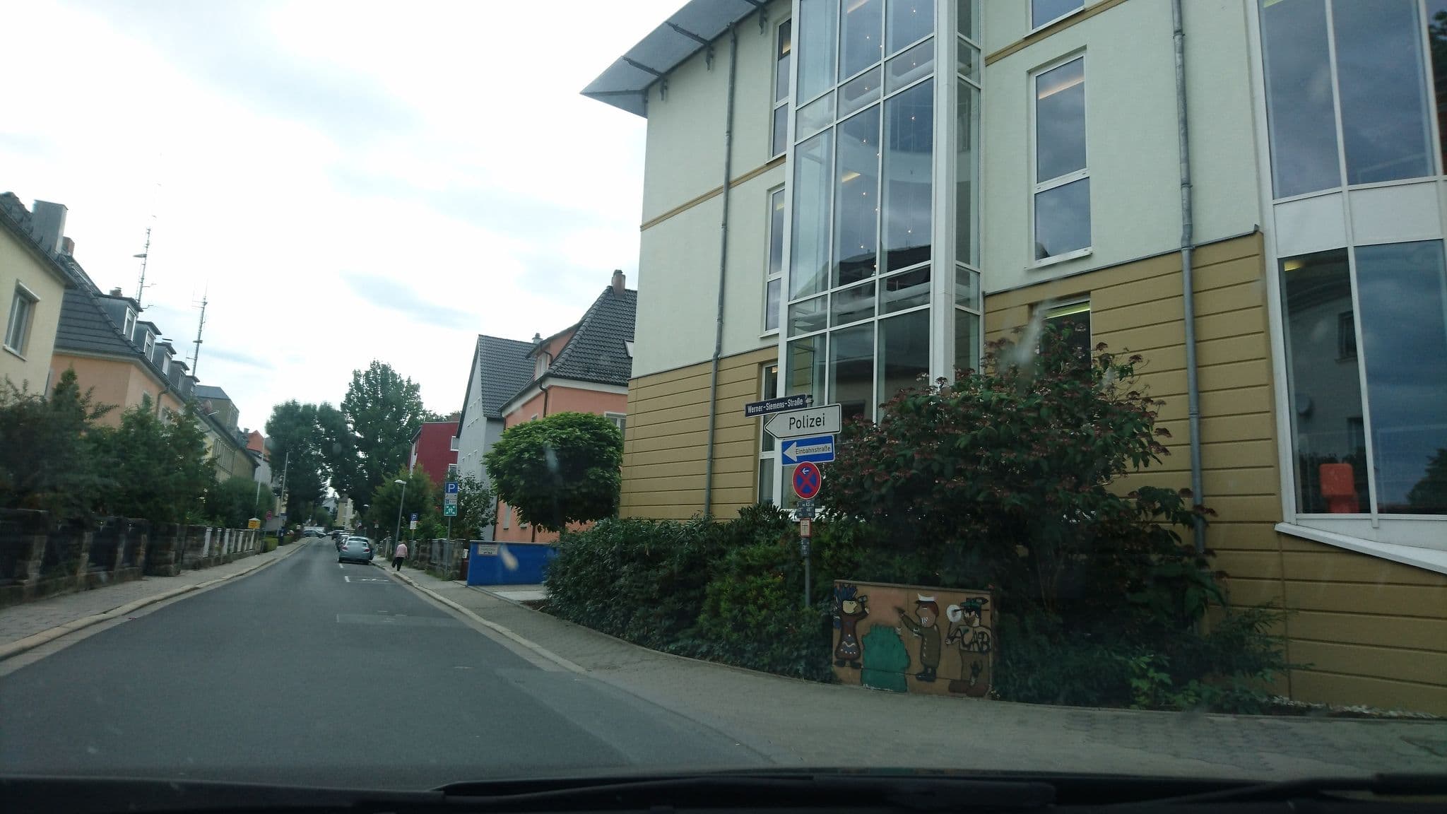 Street view near B&B HOTEL Bayreuth, Bayreuth — © hdmn (CC BY-SA · Mapillary)