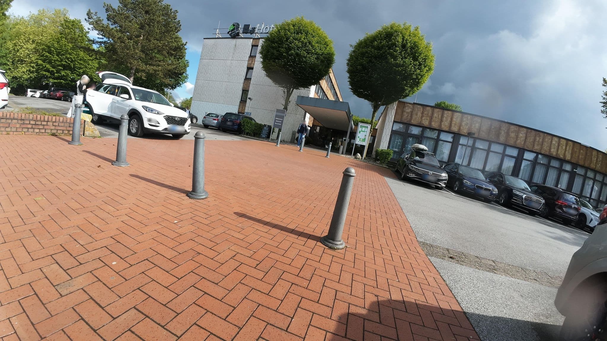 Street view near Best Western Hotel Bochum, Bochum — © teddy73 (CC BY-SA · Mapillary)