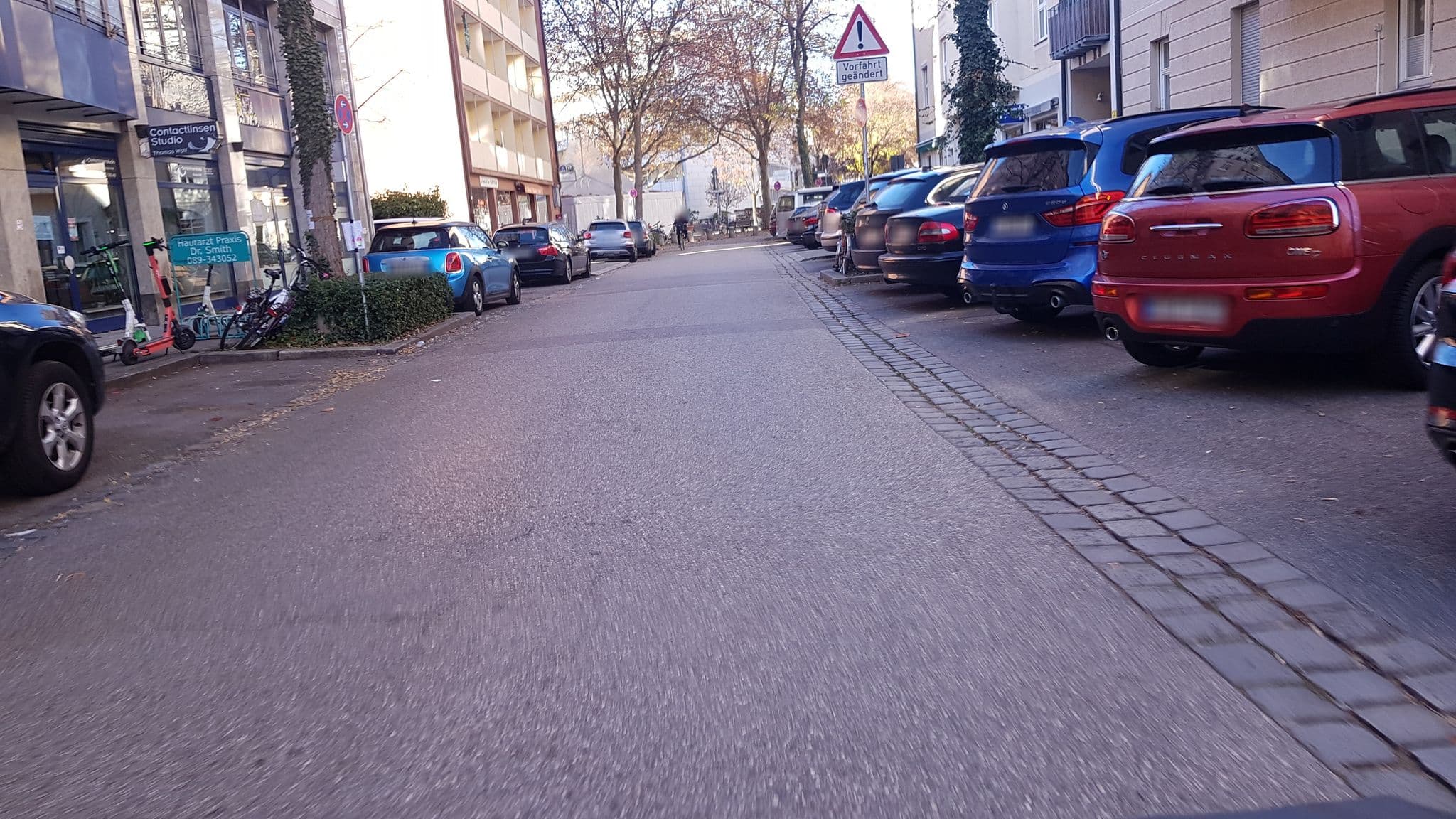 Street view near Das Altschwabing, Bogenhausen — © thomas_munichways (CC BY-SA · Mapillary)