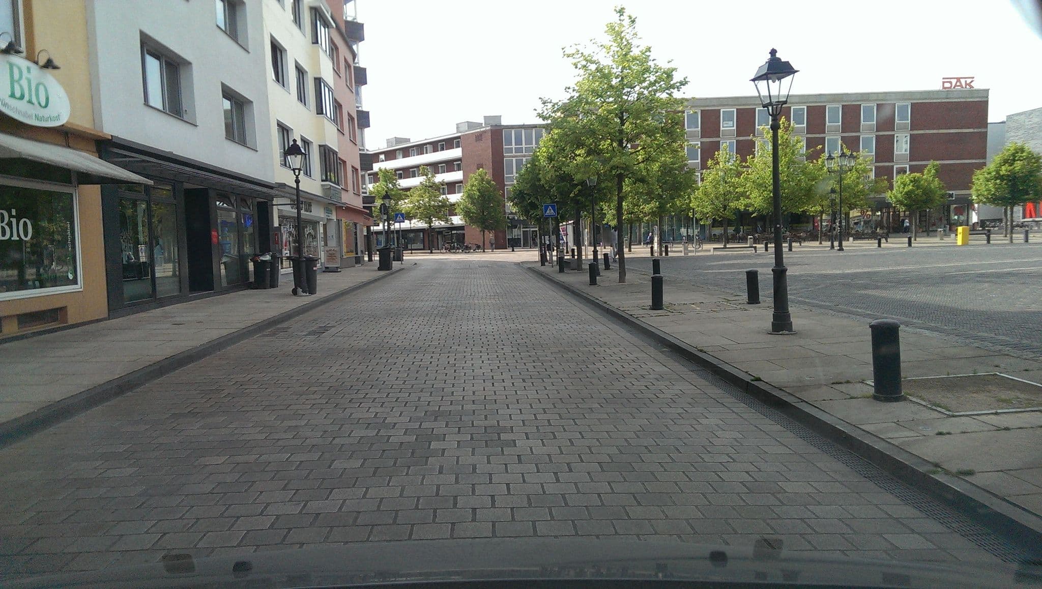 Street view near Nordsee Hotel City Bremerhaven, Bremerhaven — © bufonto (CC BY-SA · Mapillary)