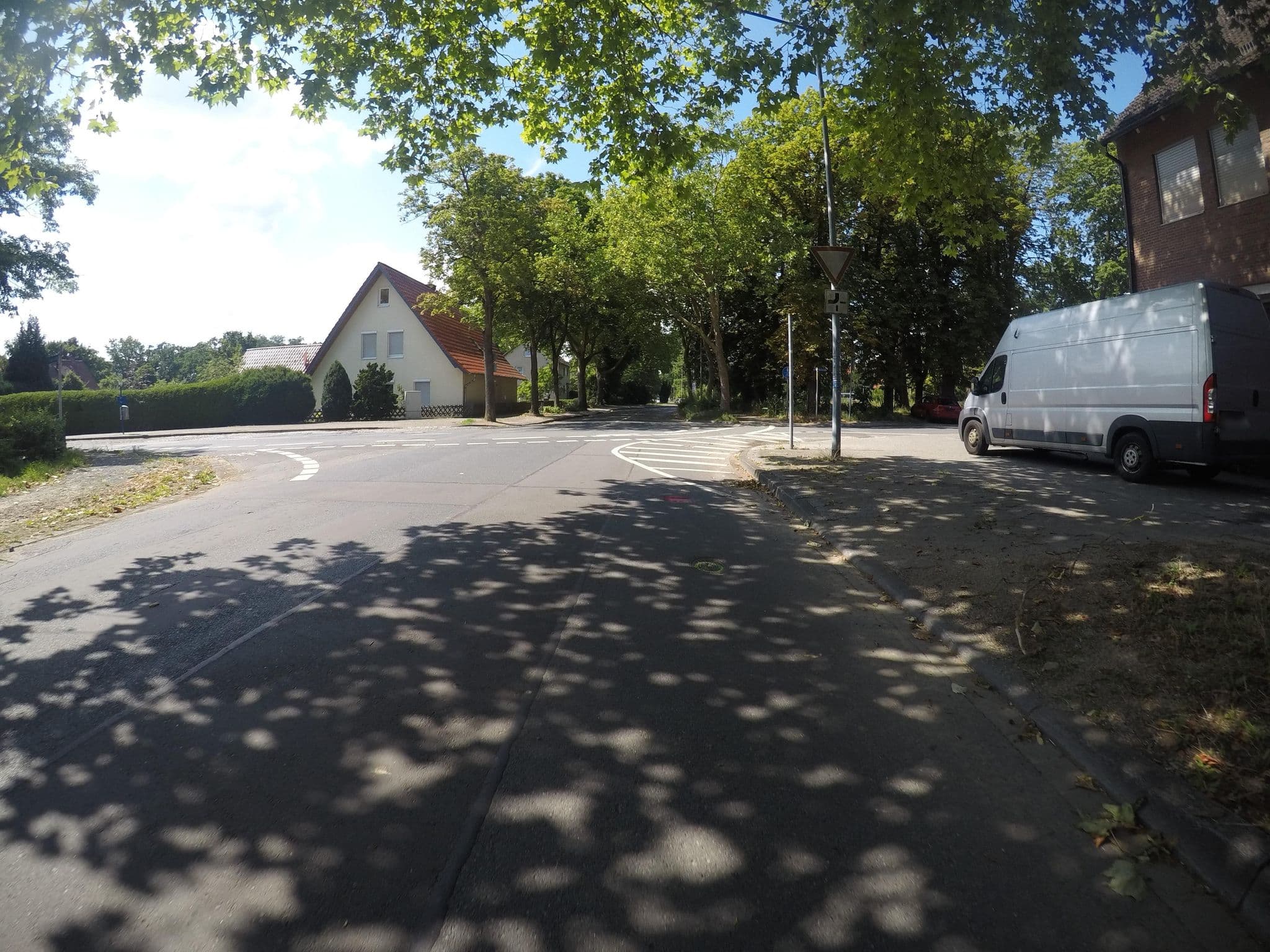 Street view near Heidekönig Hotel Celle, Celle — © mfa (CC BY-SA · Mapillary)