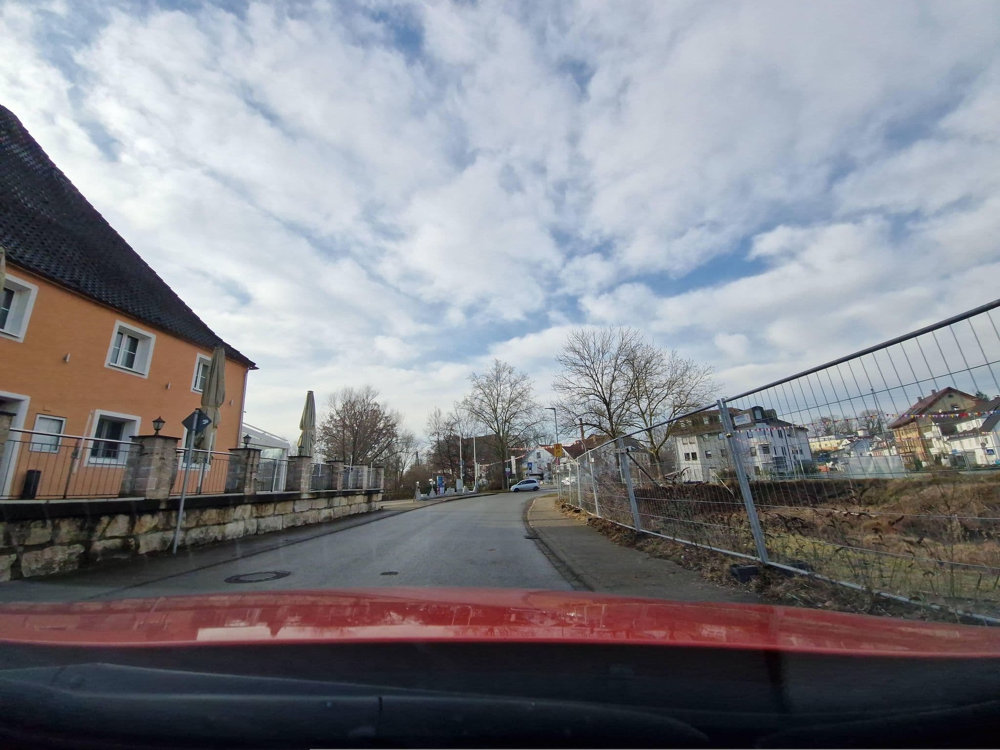 Street view near Bodensee - Hotel Kreuz, Uhldingen-Mühlhofen — © mcliquid (CC BY-SA · Mapillary)