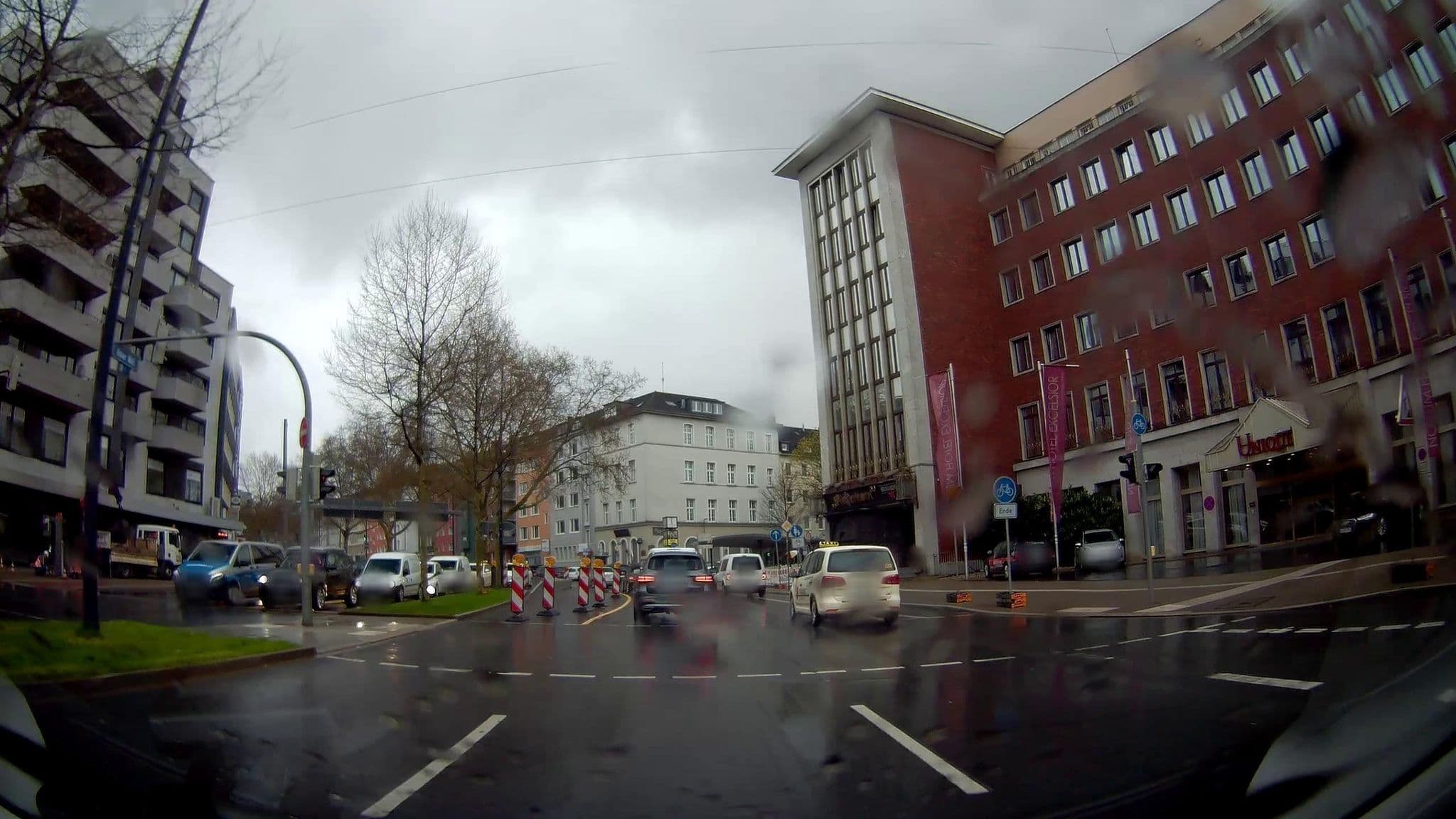 Street view near Hotel Unique Dortmund Hauptbahnhof, Dortmund — © geogladbecker (CC BY-SA · Mapillary)