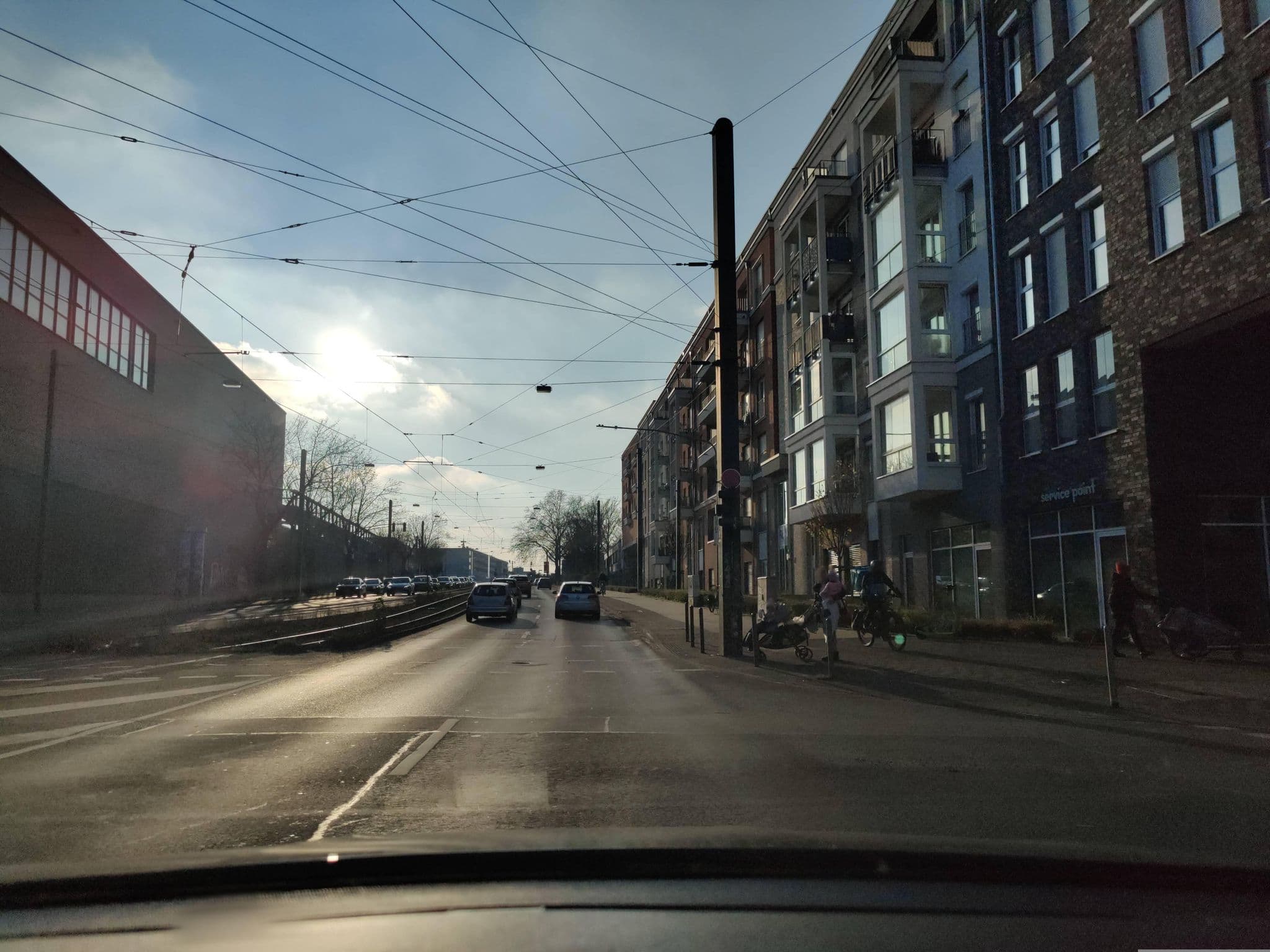 Street view near B&B HOTEL Düsseldorf-Mitte, Düsseldorf — © littlefool (CC BY-SA · Mapillary)