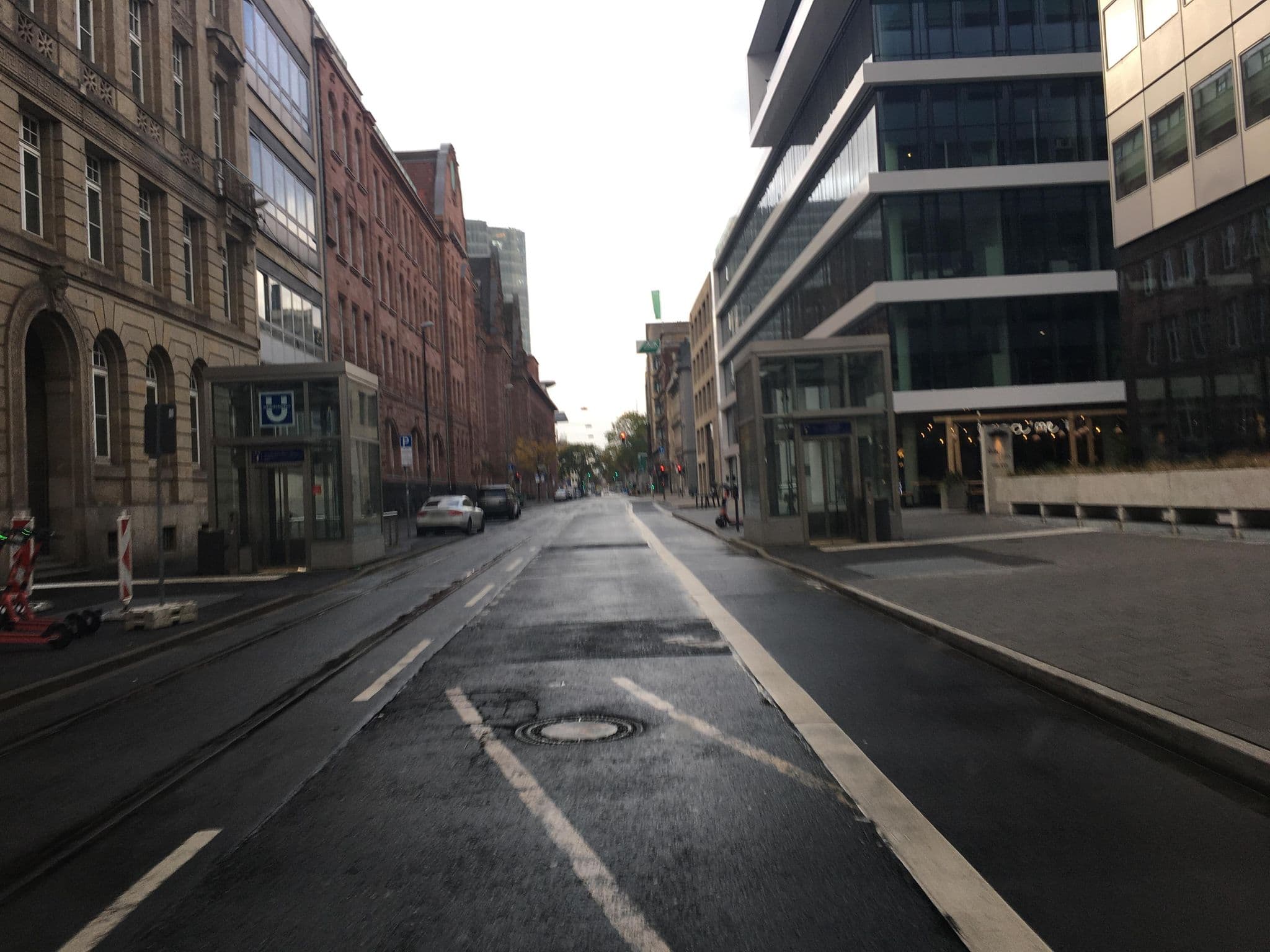 Street view near Ruby Luna Hotel Dusseldorf by IHG, Düsseldorf — © raymond (CC BY-SA · Mapillary)