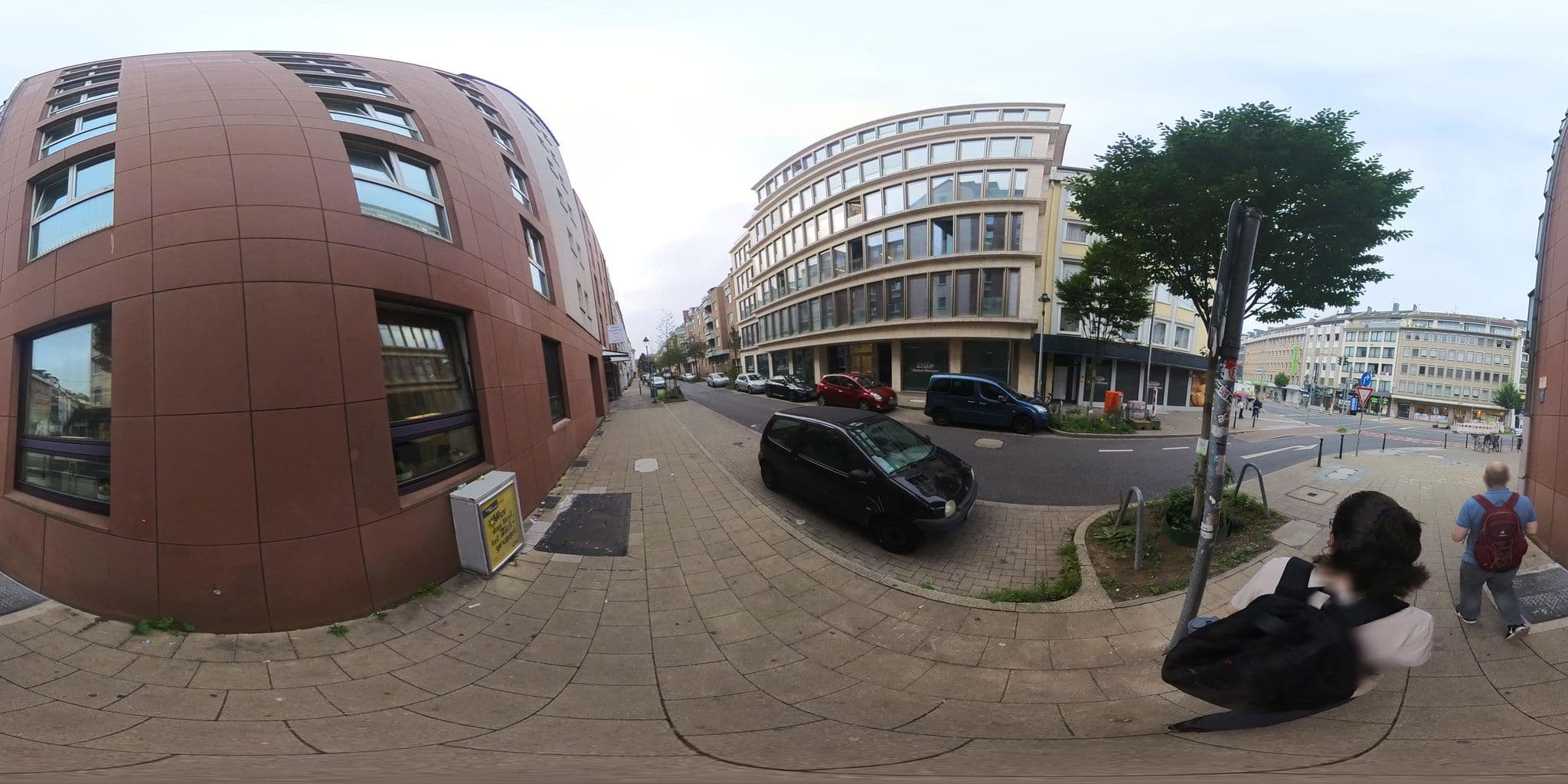 Street view near Hotel Düsseldorf City by Tulip Inn, Düsseldorf — © Hambo (CC BY-SA · Mapillary)