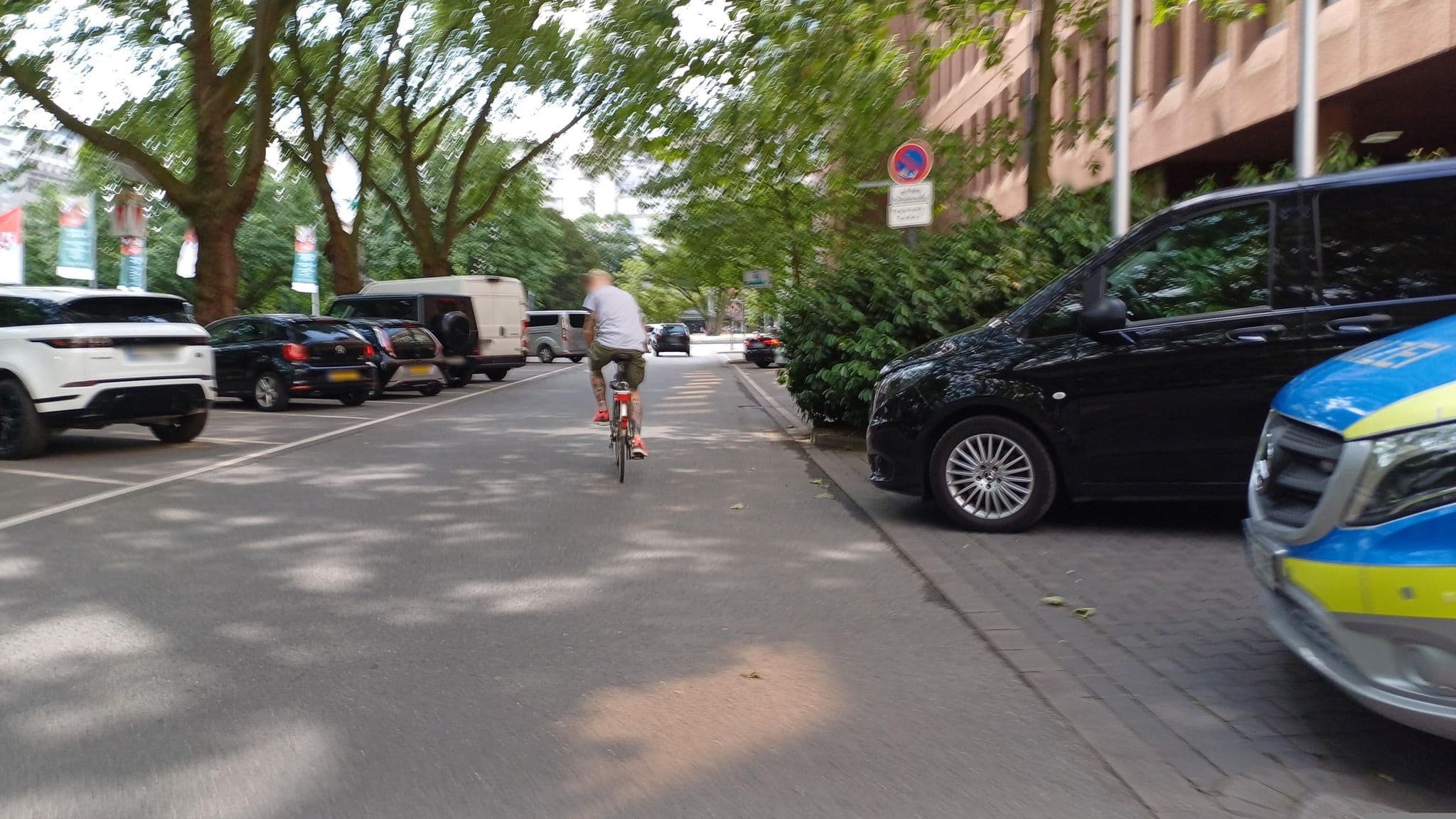Street view near Hotel Kö59 Düsseldorf - Member of Hommage Luxury Hotels Collection, Düsseldorf — © Hambo (CC BY-SA · Mapillary)