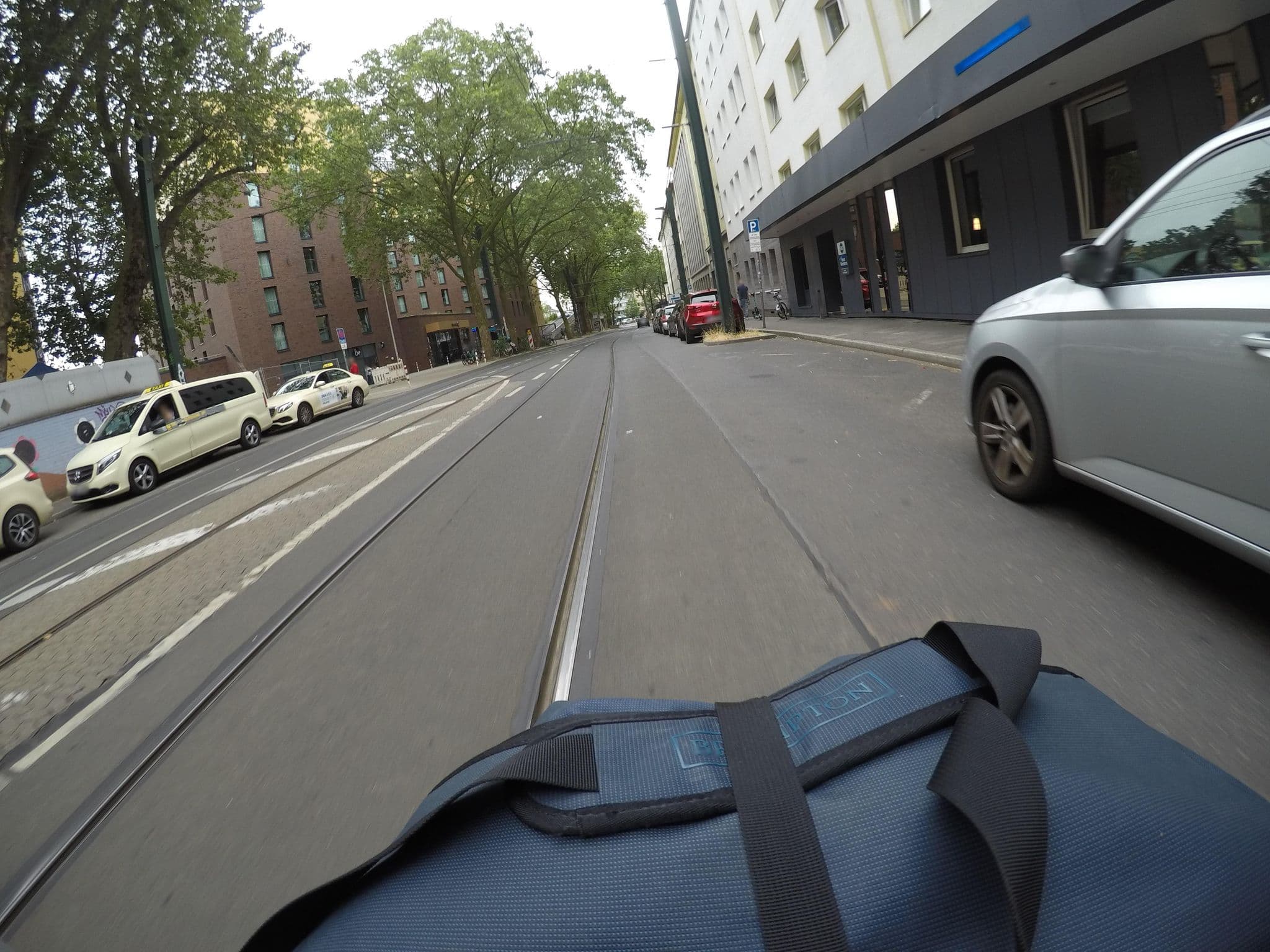 Street view near Hotel Ambassador Duesseldorf, Düsseldorf — © mfa (CC BY-SA · Mapillary)
