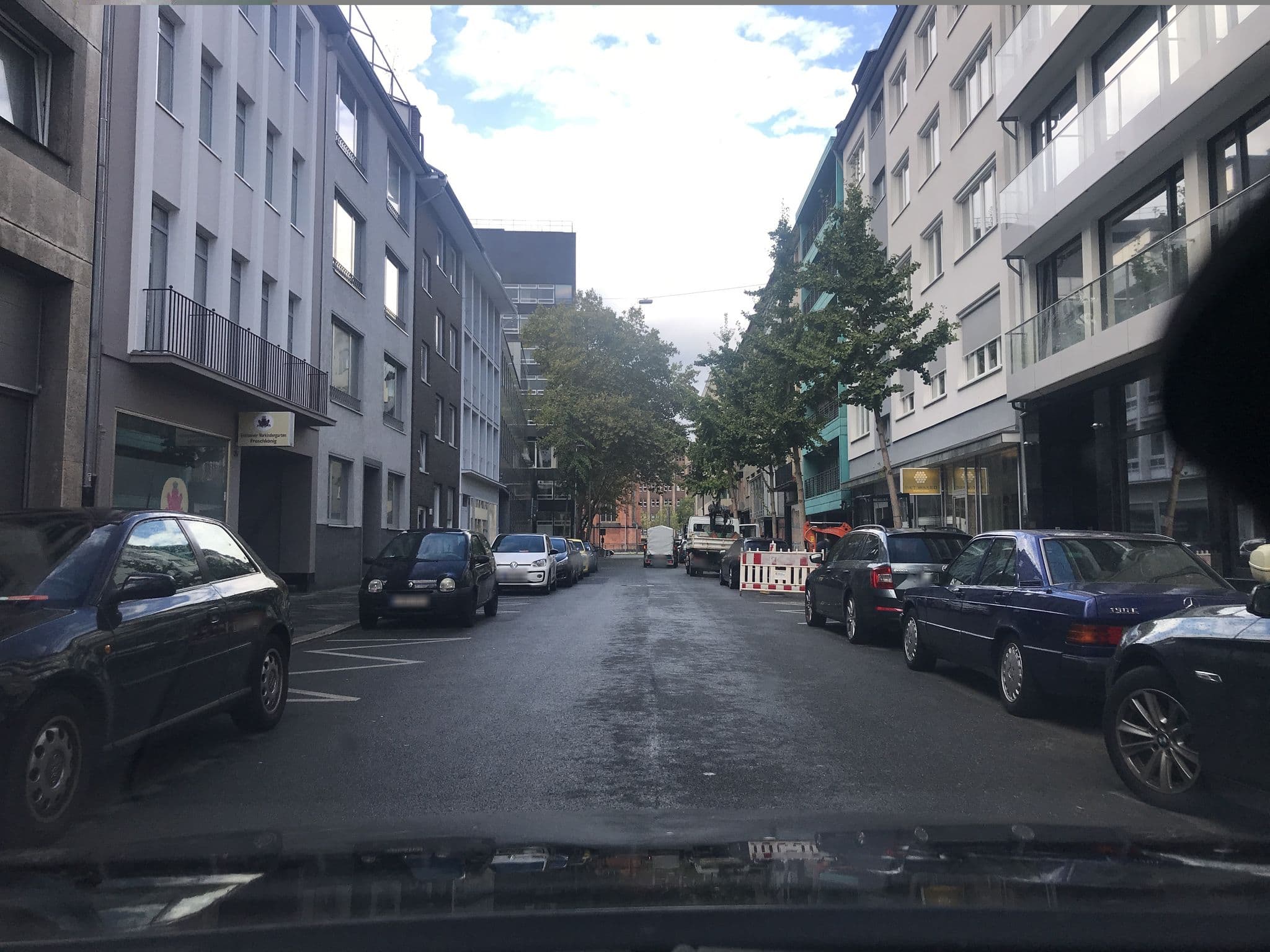 Street view near Max Brown Hotel Midtown, part of Sircle Collection, Düsseldorf — © saschahaberkorn (CC BY-SA · Mapillary)
