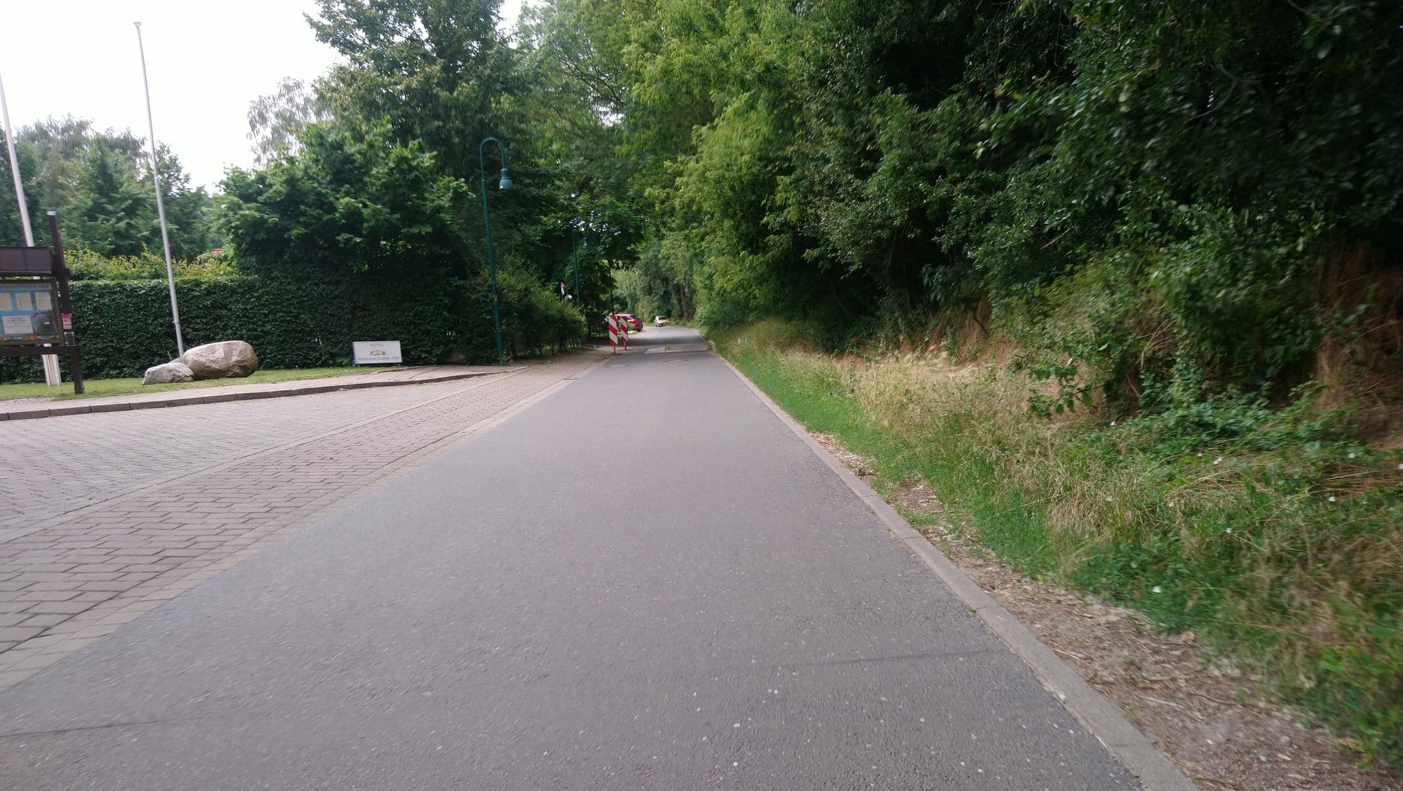 Street view near Ringhotel Warnemünder Hof | 4-Sterne-Hotel, Warnemünde — © 8of9 (CC BY-SA · Mapillary)