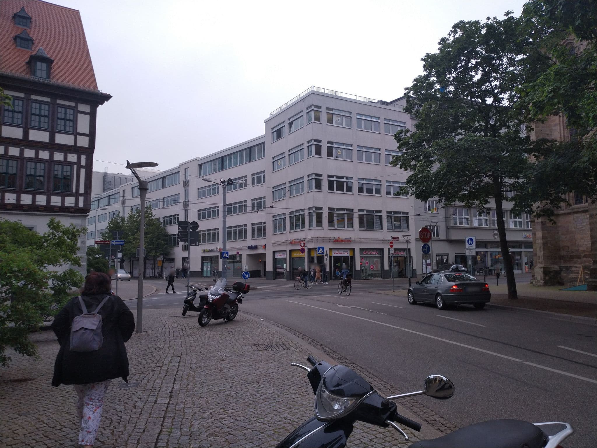 Street view near Mercure Hotel Erfurt Altstadt, Erfurt — © pablopita (CC BY-SA · Mapillary)