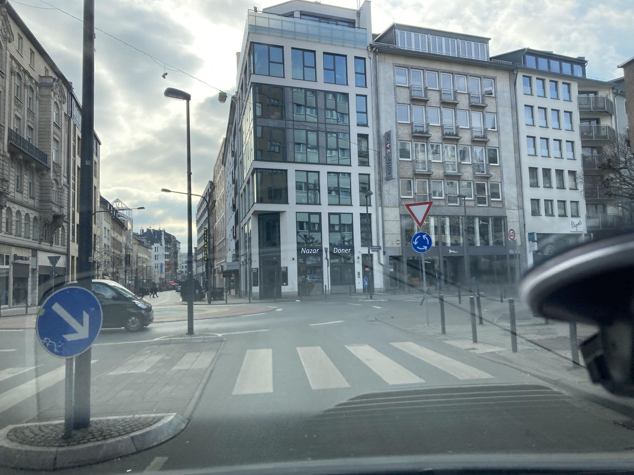 Street view near Hotel Scala Frankfurt City Centre, Frankfurt am Main