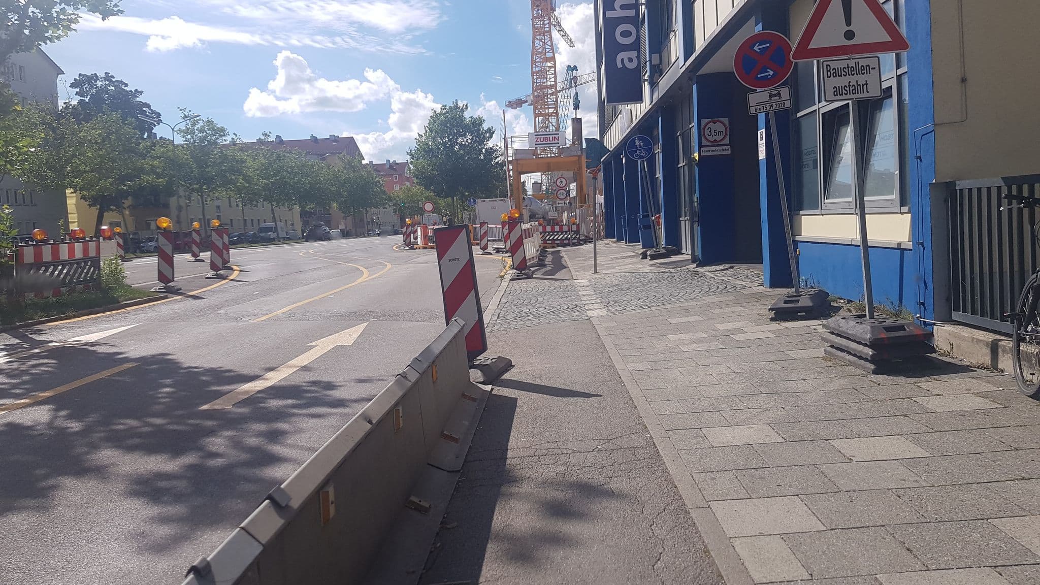 Street view near a&o Hostel München Laim, Pasing — © thomas_munichways (CC BY-SA · Mapillary)