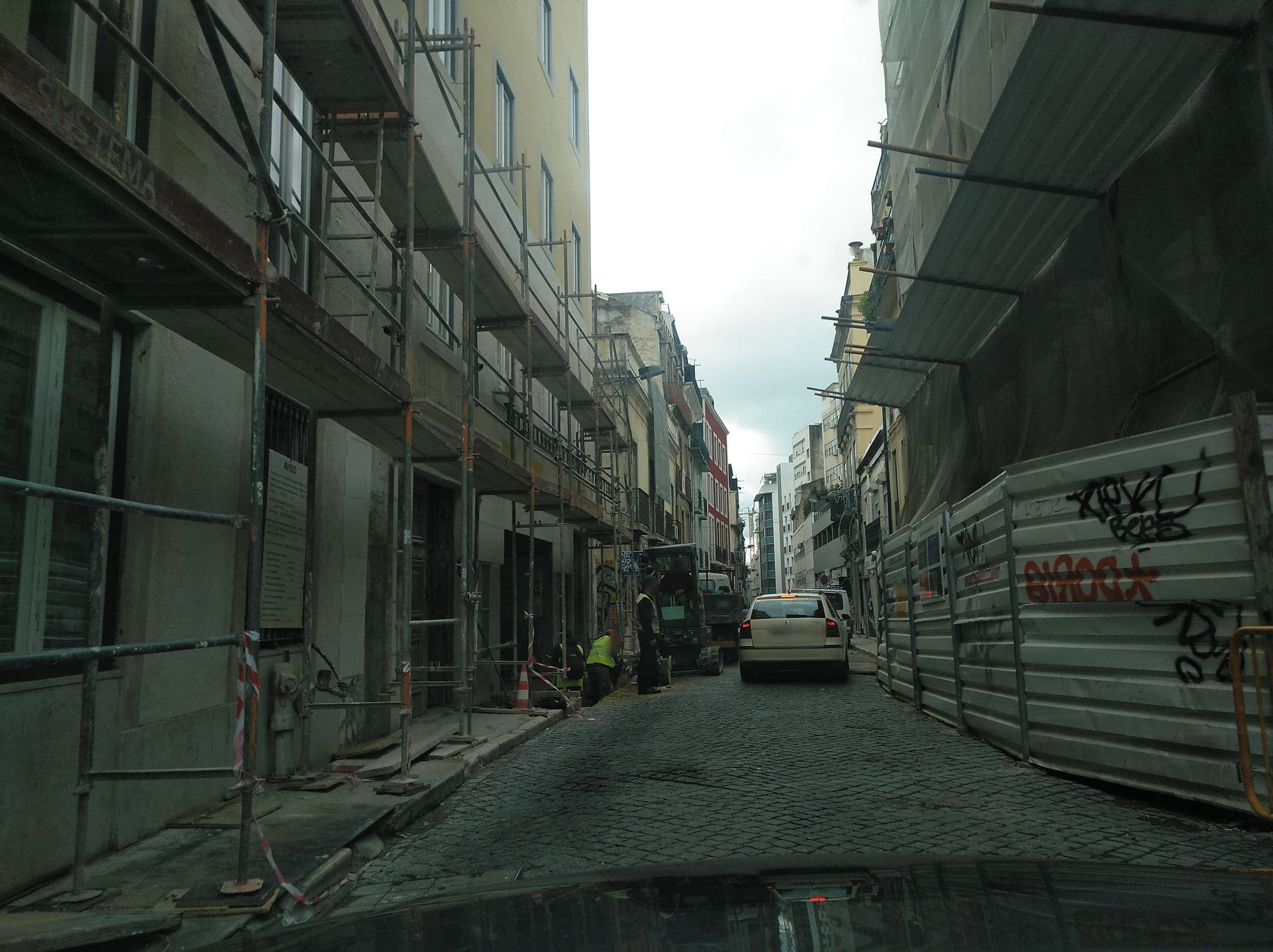 Street view near Brown's | Avenue Hotel, Lisbon — © filohipo (CC BY-SA · Mapillary)