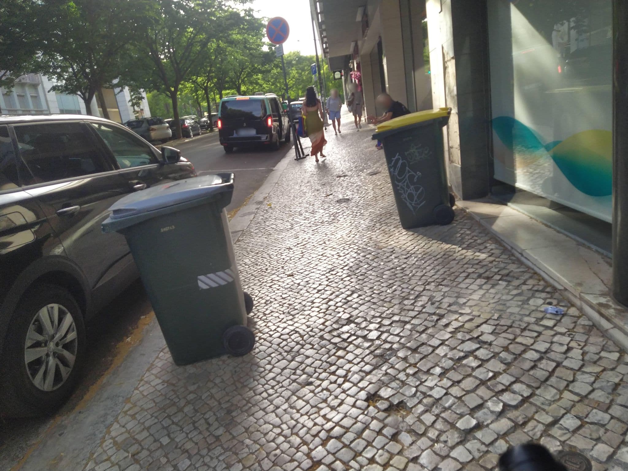 Street view near Luster Hotel, São Jorge de Arroios — © luisjfvieira (CC BY-SA · Mapillary)