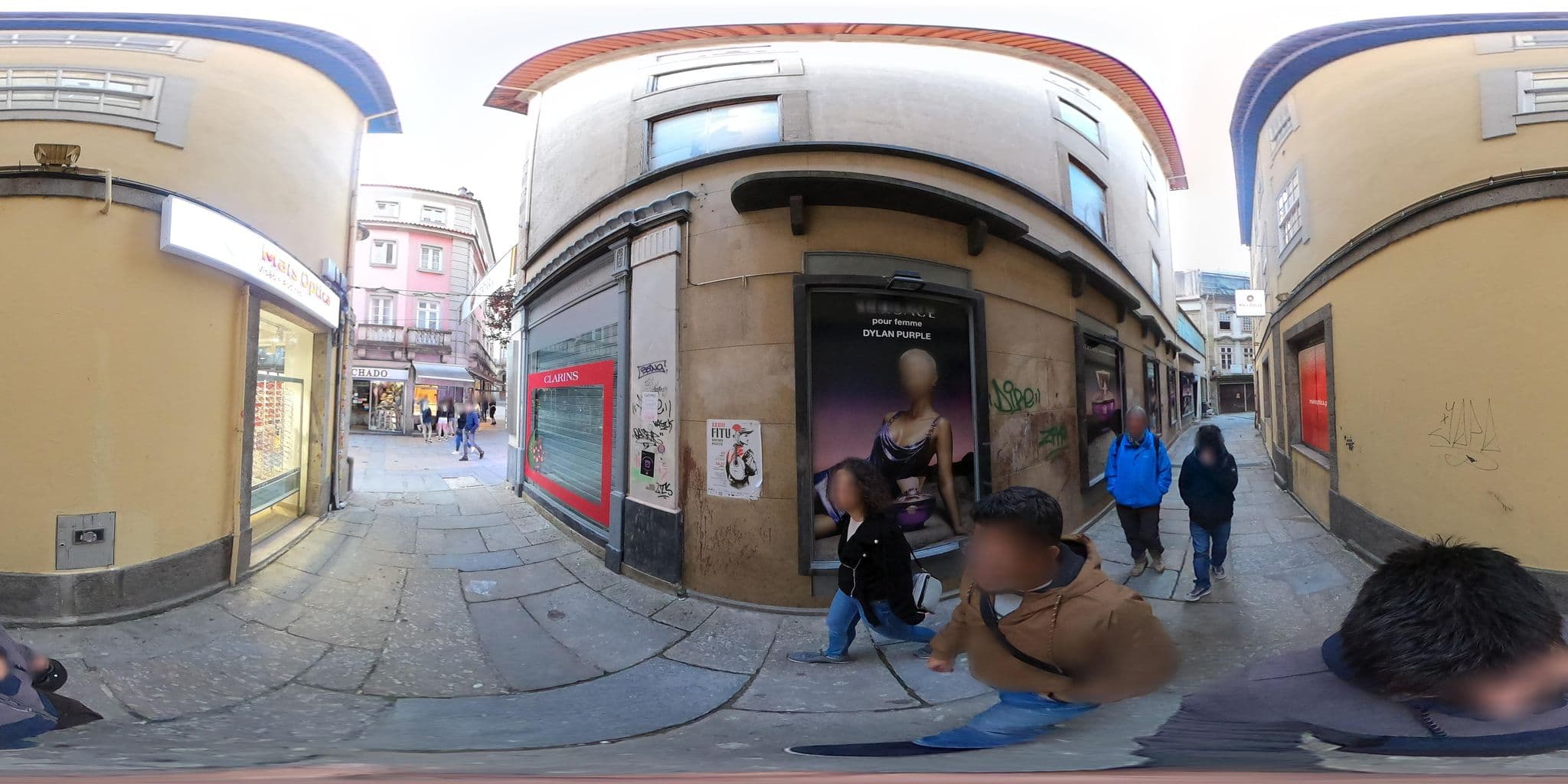 Street view near Guest House Barão 35 - Hostel, Braga — © waldyrious (CC BY-SA · Mapillary)