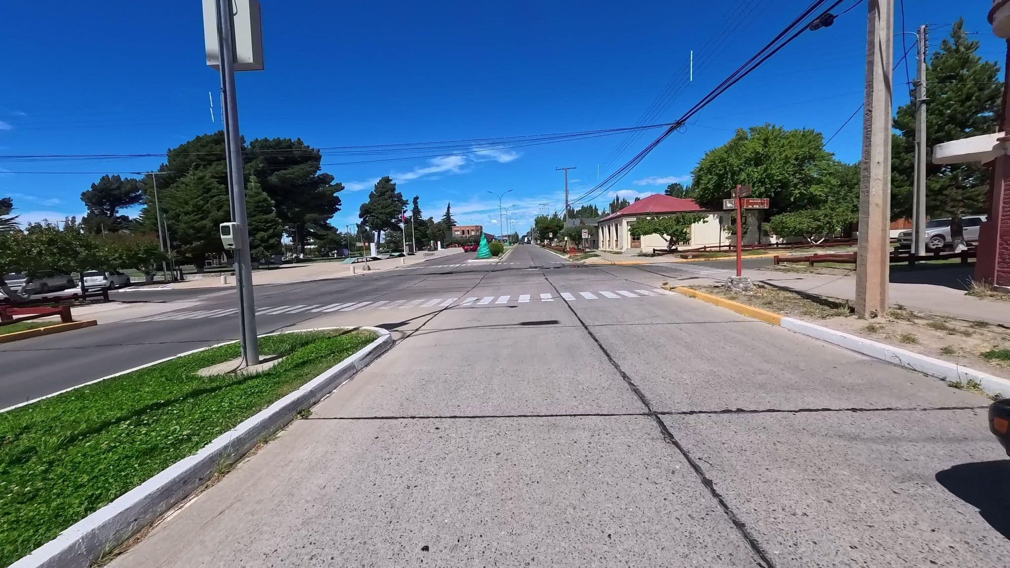 Street view near Plaza Hotel, Chile Chico — © contactoacve (CC BY-SA · Mapillary)