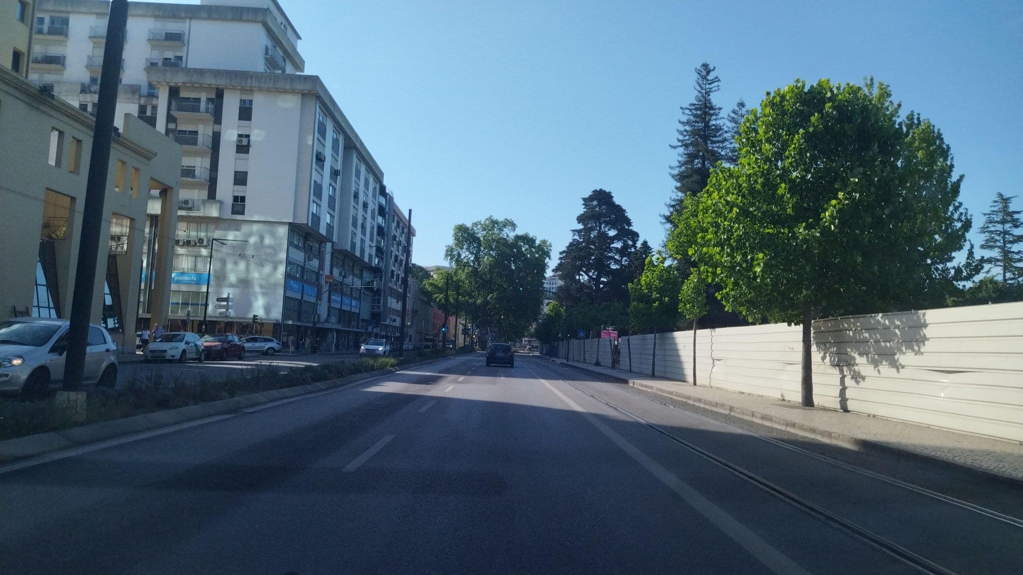 Street view near Hotel ibis Coimbra Centro, Coimbra — © fmendes (CC BY-SA · Mapillary)
