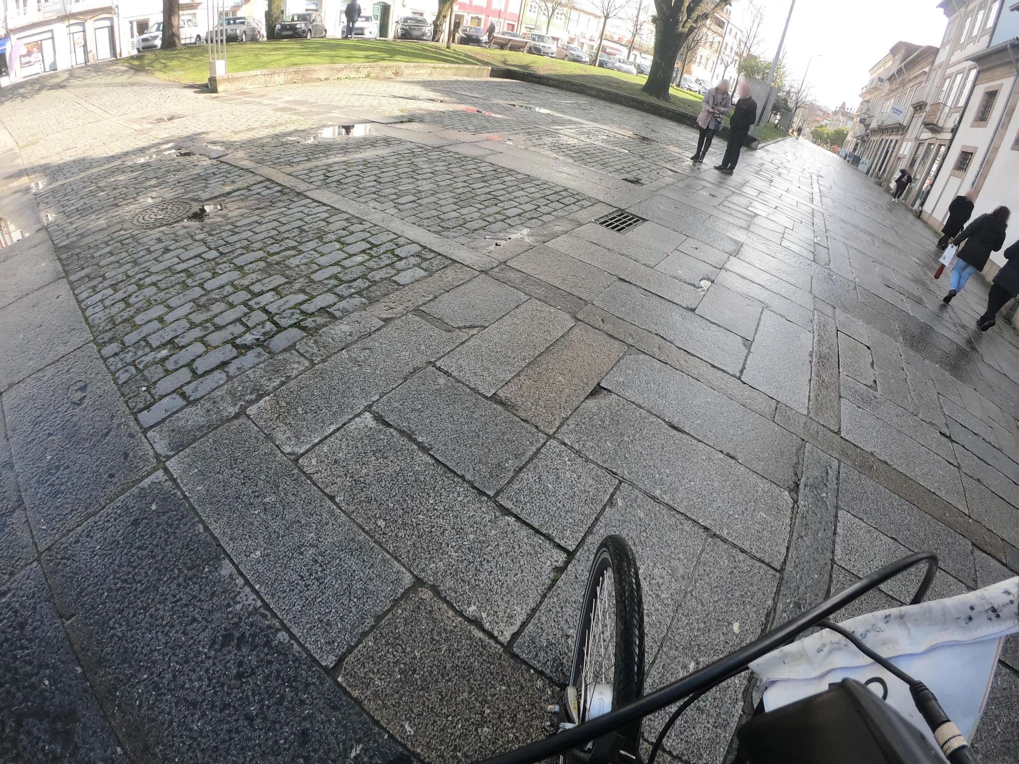 Street view near Casa Augusta Hostel, Braga — © luisjfvieira (CC BY-SA · Mapillary)