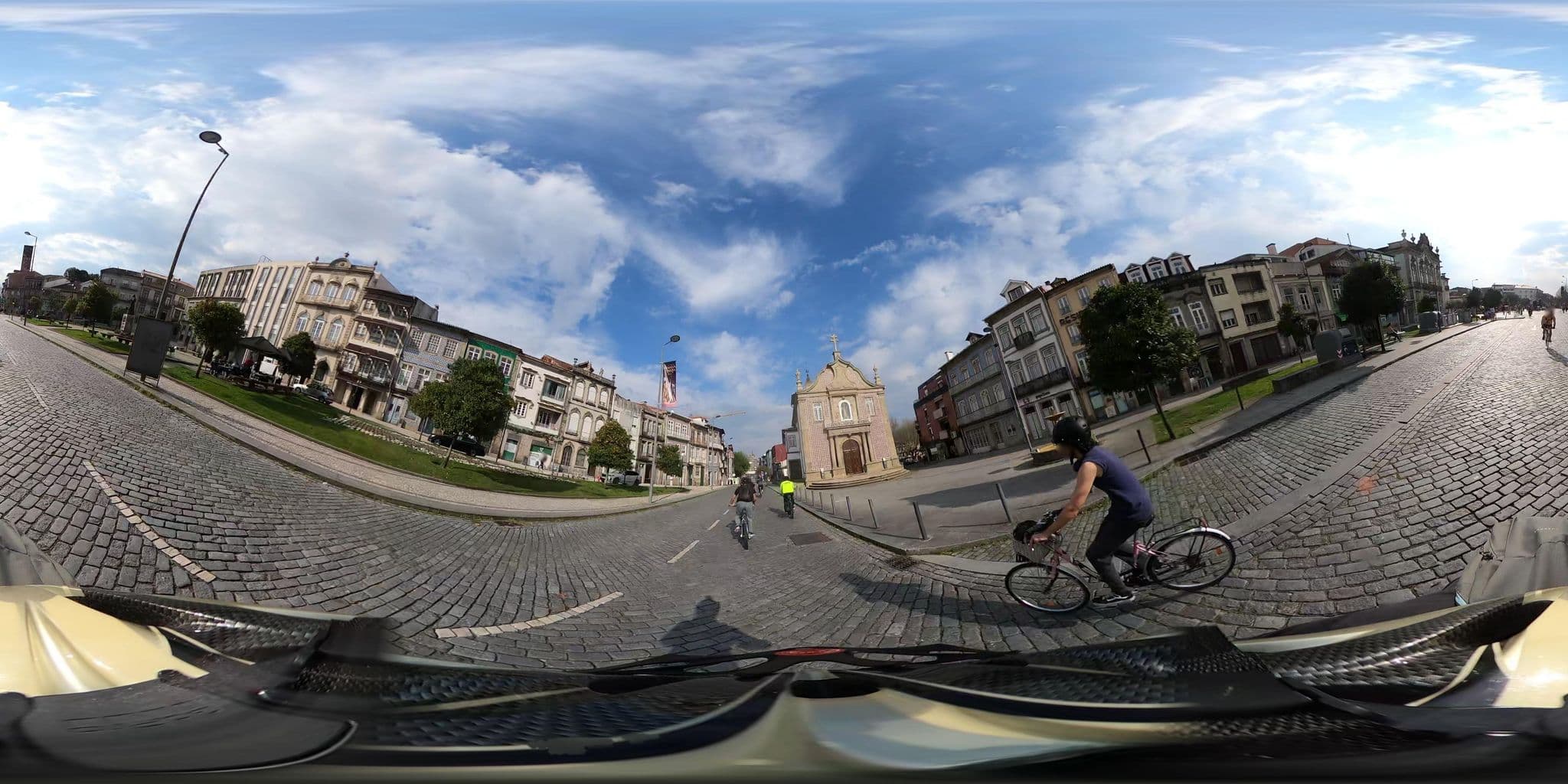 Street view near Hotel Residencial Dora, Braga — © o_andras (CC BY-SA · Mapillary)