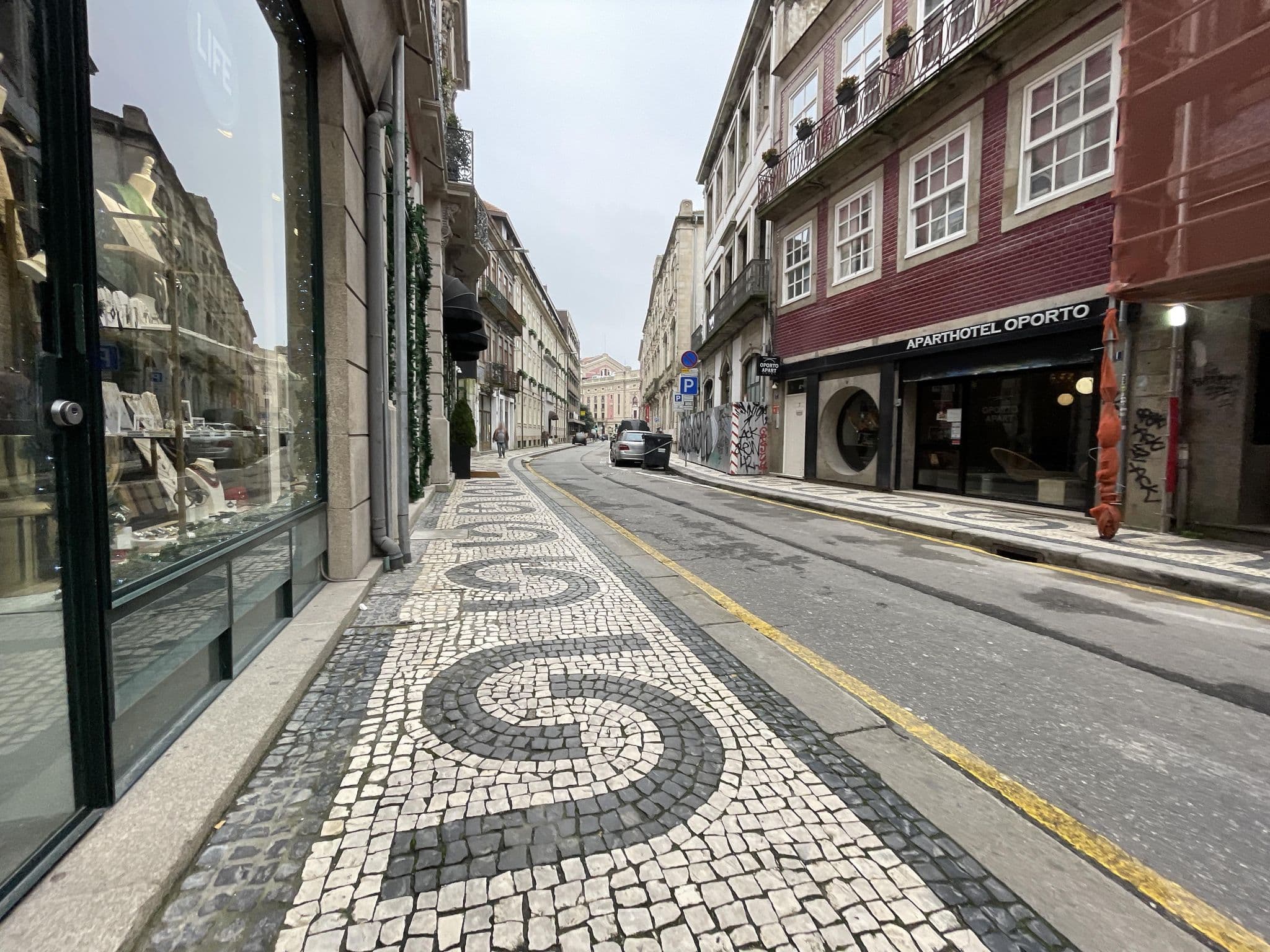 Street view near Torel Palace Porto, Porto