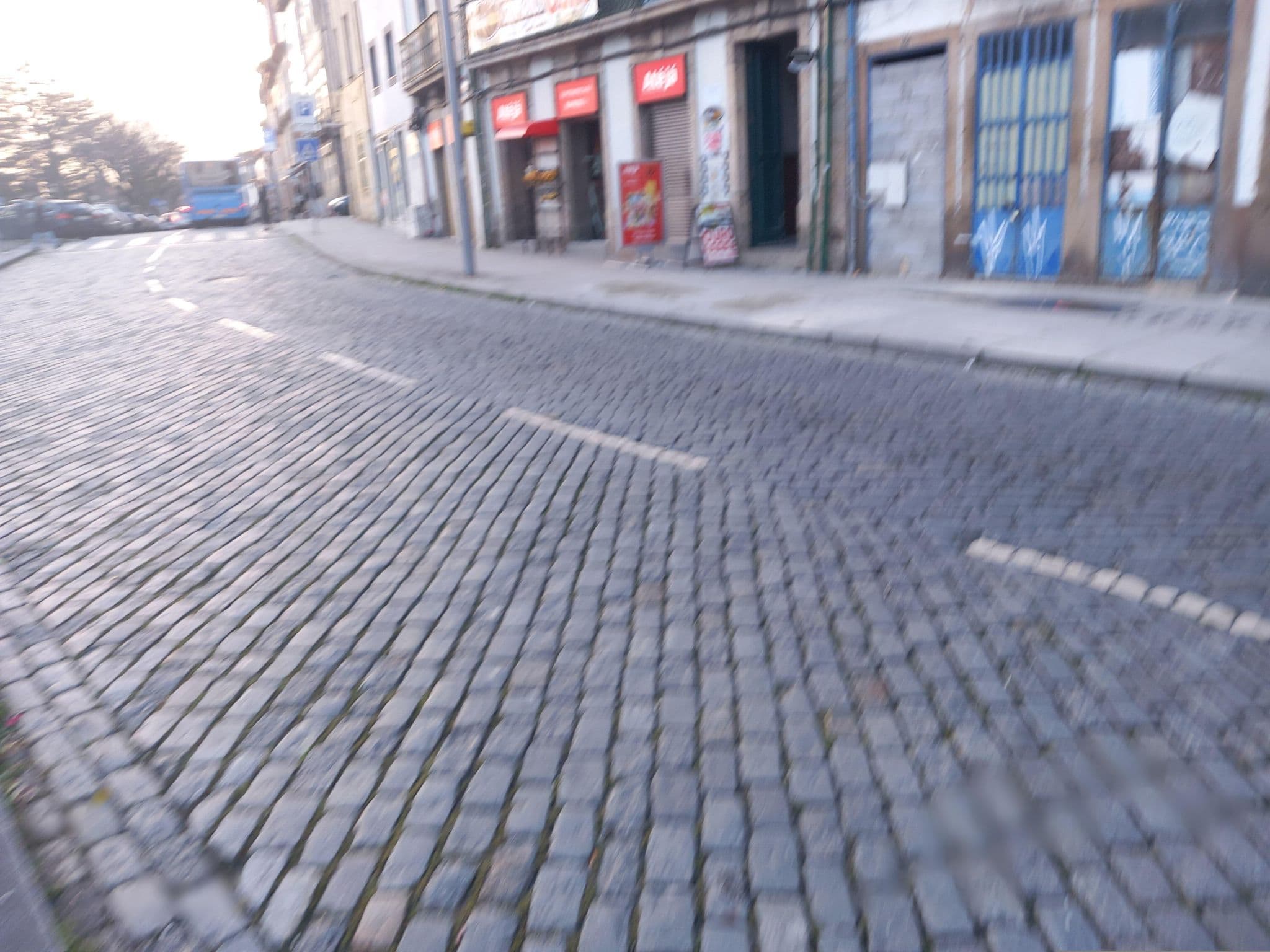 Street view near Sir Manuel Guest House - Senhora A Branca, Braga — © luisjfvieira (CC BY-SA · Mapillary)
