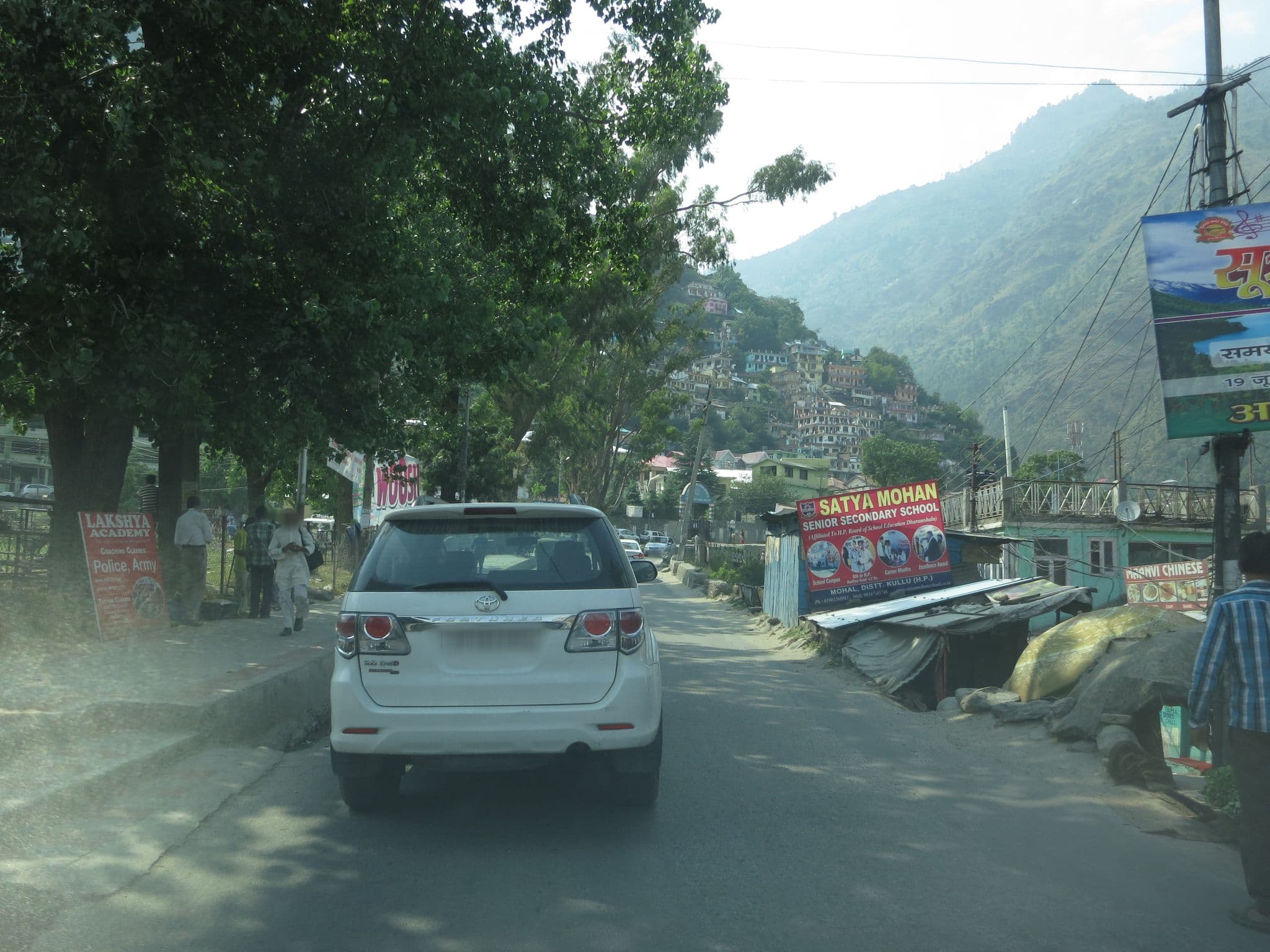 Street view near Odbo Stays Manali, Kulu