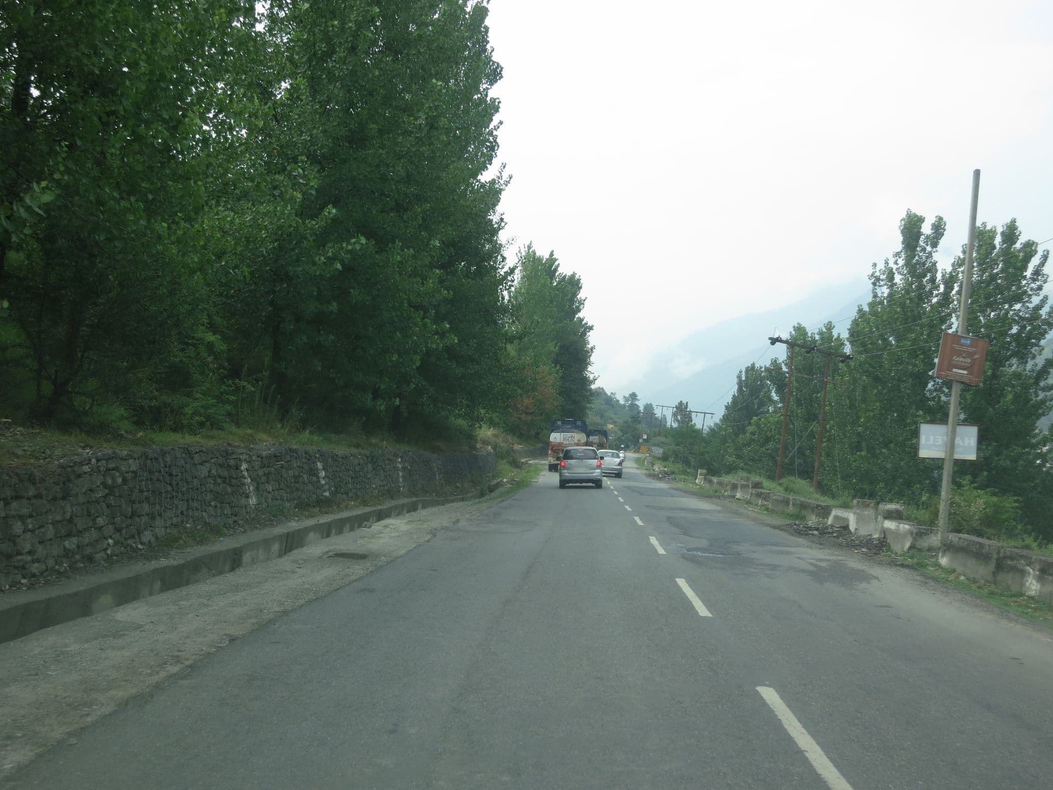Street view near Himalayan Riverside Camps-Kullu Manali, Kulu