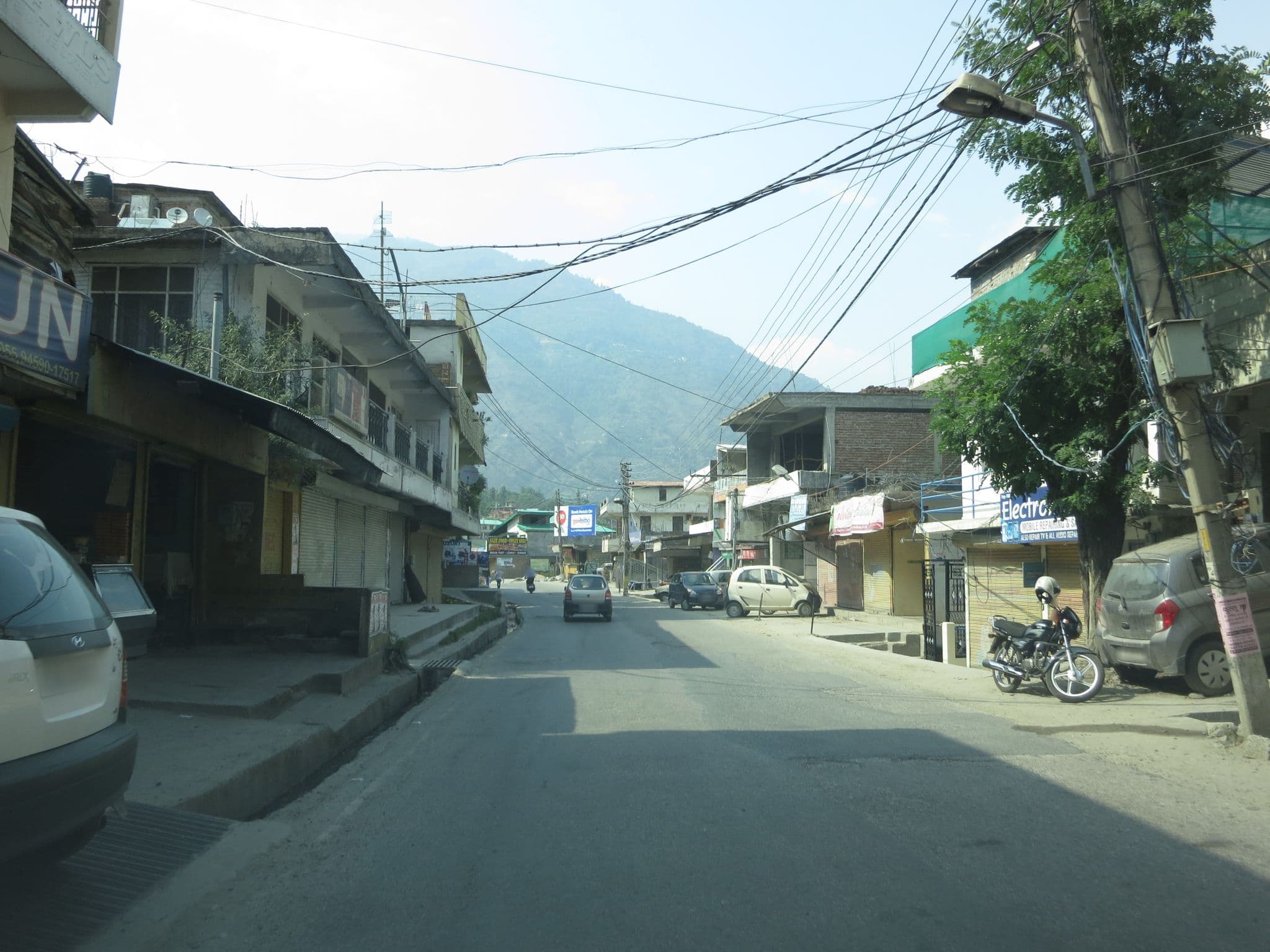 Street view near Diamond Vishali, Kulu
