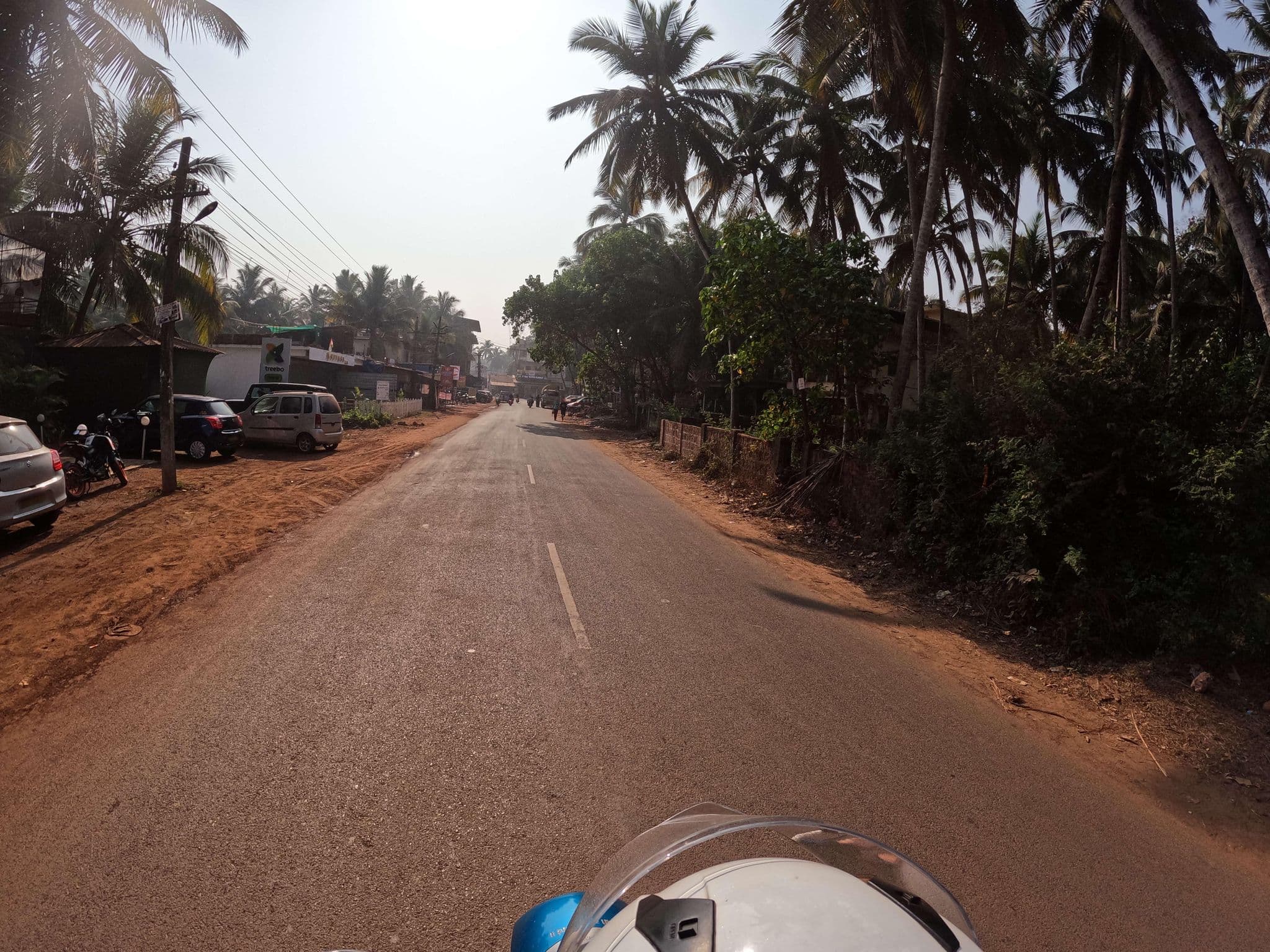 Street view near Morjim Banyan Resort, Morjim — © lucomsky (CC BY-SA · Mapillary)
