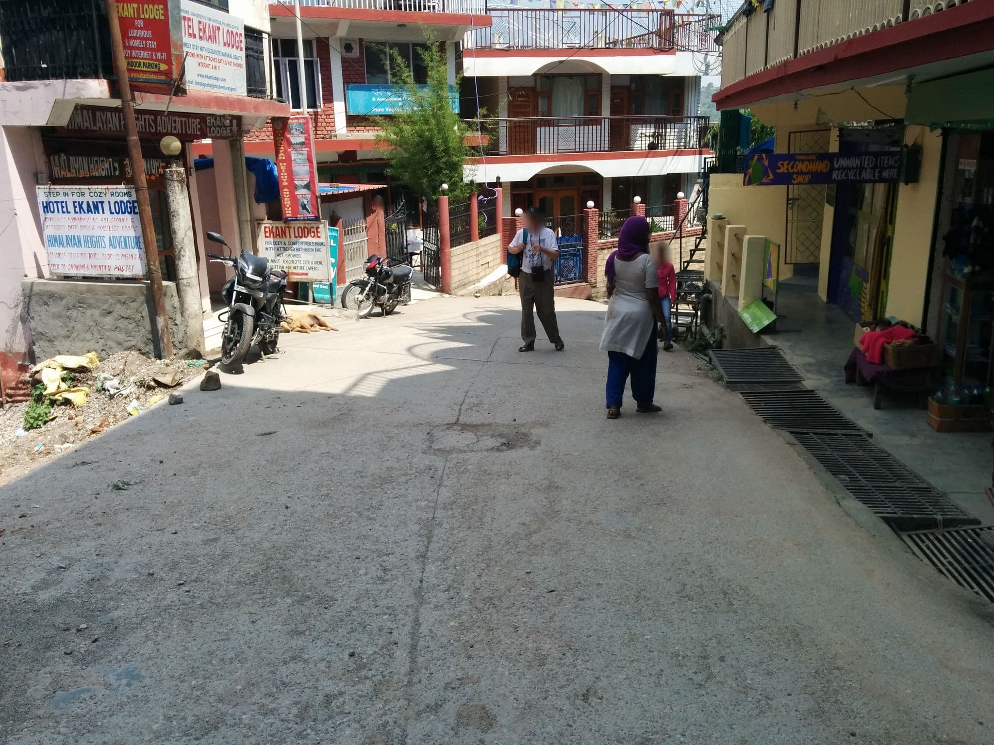 Street view near Hotel Cloud Height, Dharamsala