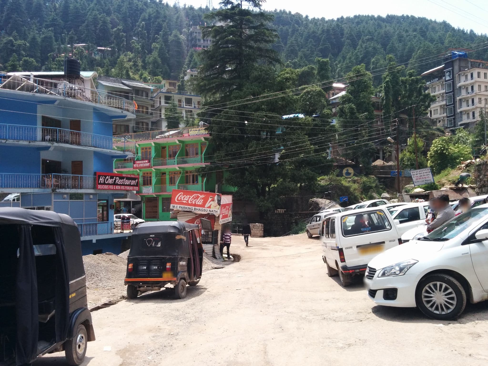 Street view near The Hosteller Mcleodganj, Bhagsu Waterfall, Dharamsala — © sashazykov (CC BY-SA · Mapillary)