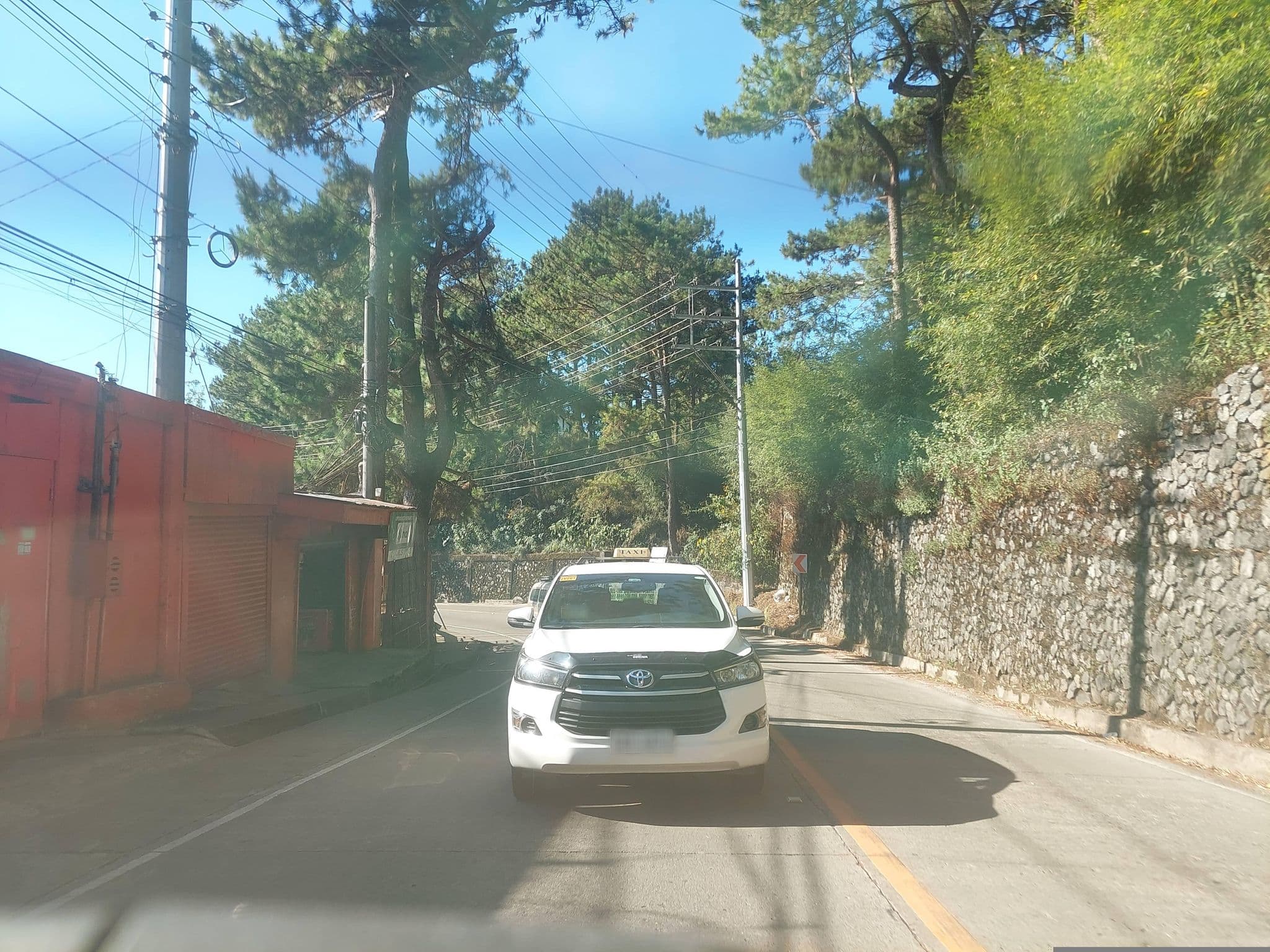 Street view near Lee Boutique Hotel Baguio, Tuding — © Yivan000 (CC BY-SA · Mapillary)