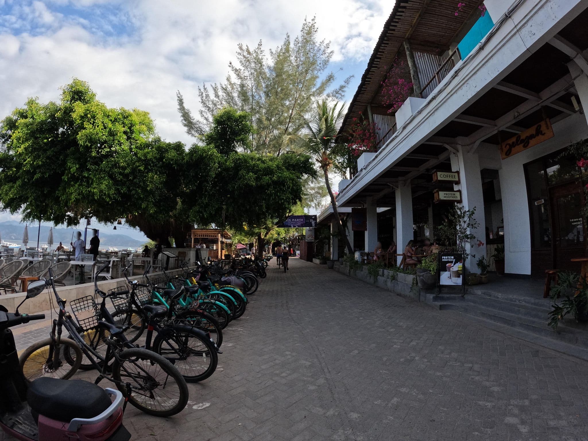 Street view near Gili Sands Hotel & Bar, Gili Trawangan
