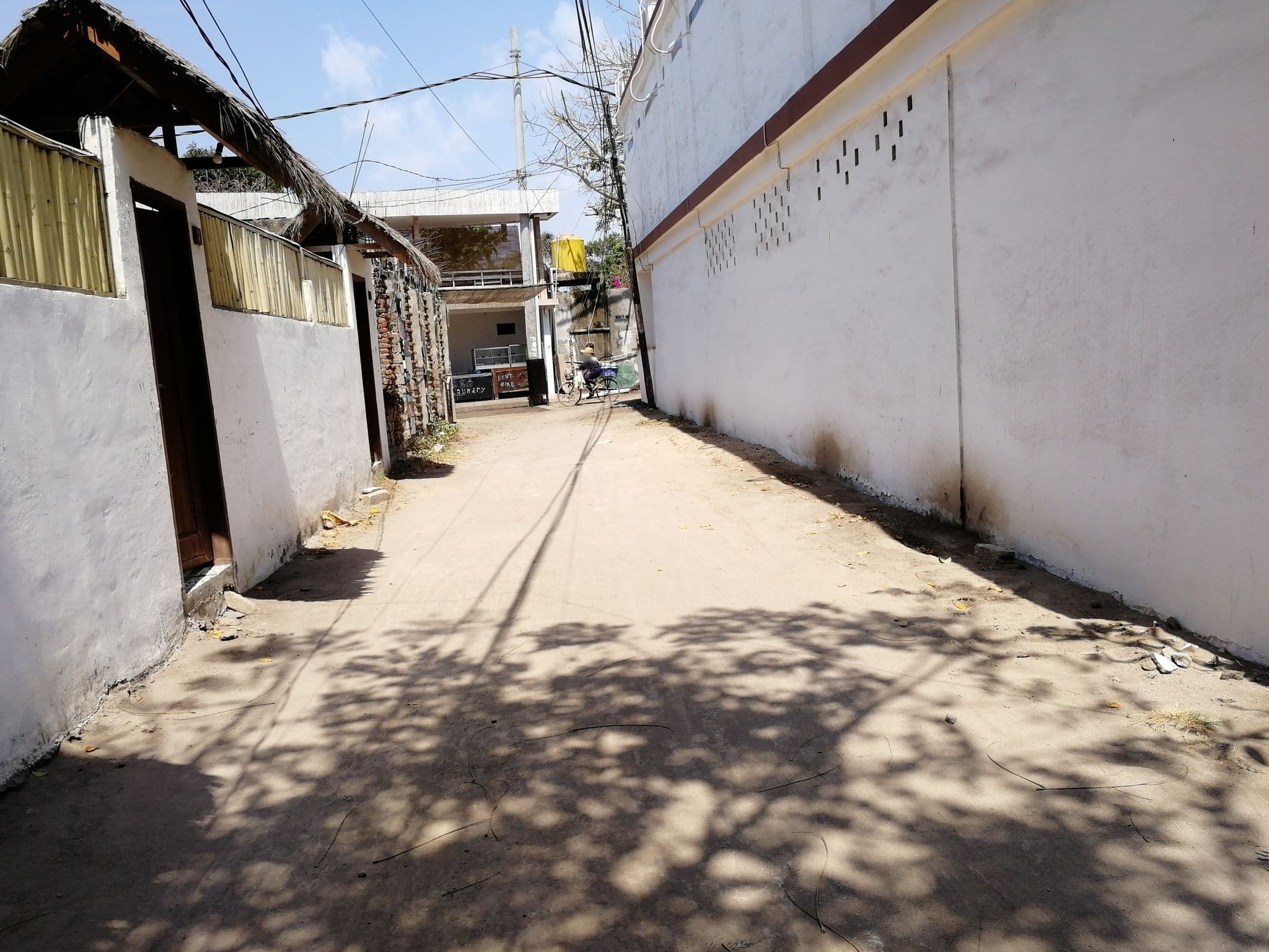 Street view near Cinta Cottages - Superior Villa with Plunge Pool, Gili Trawangan — © thewayofmando (CC BY-SA · Mapillary)