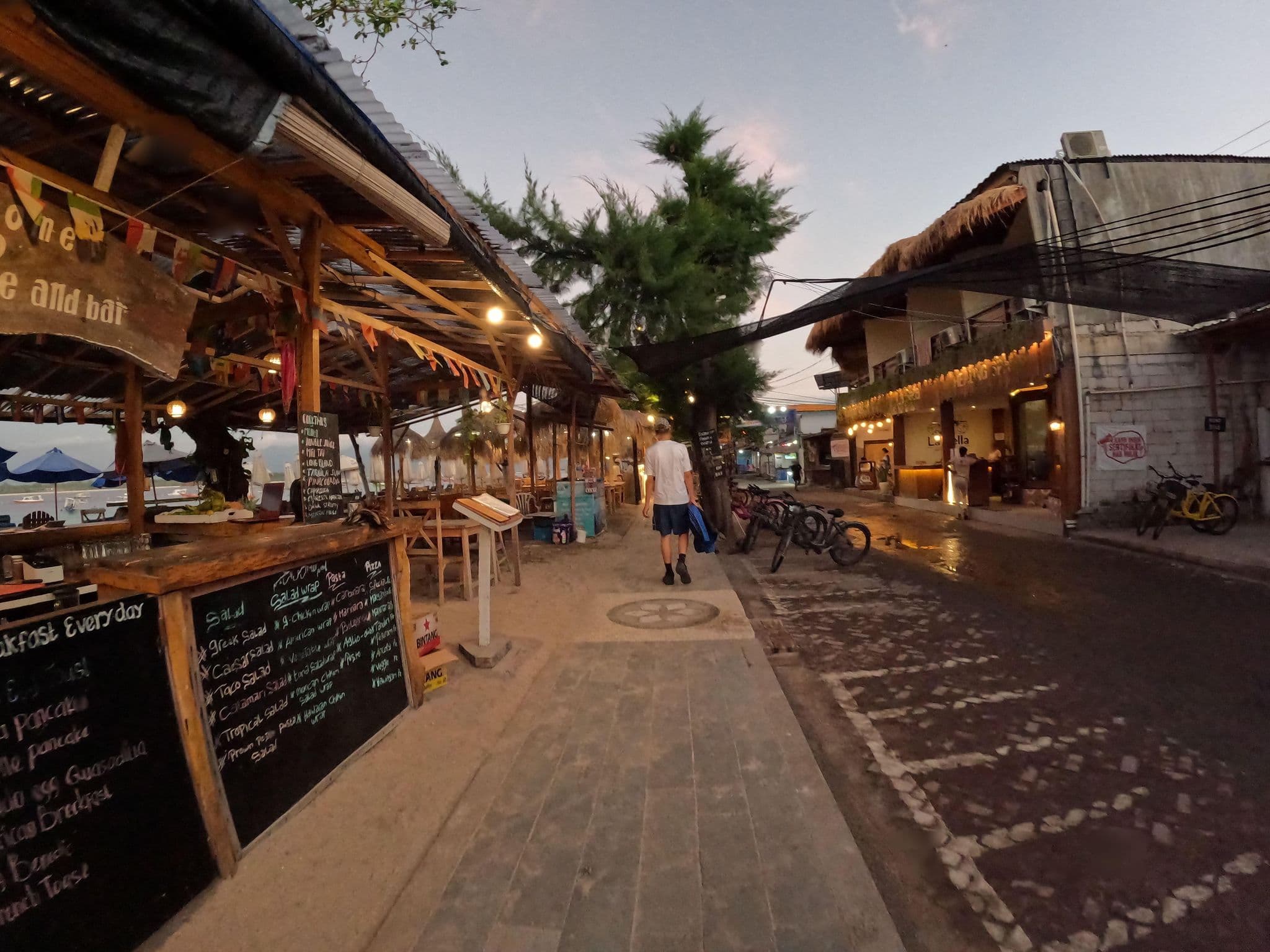 Street view near La Bella - Hotel Villa Spa - Deluxe Room, 1 Queen Bed, Gili Trawangan — © lucomsky (CC BY-SA · Mapillary)