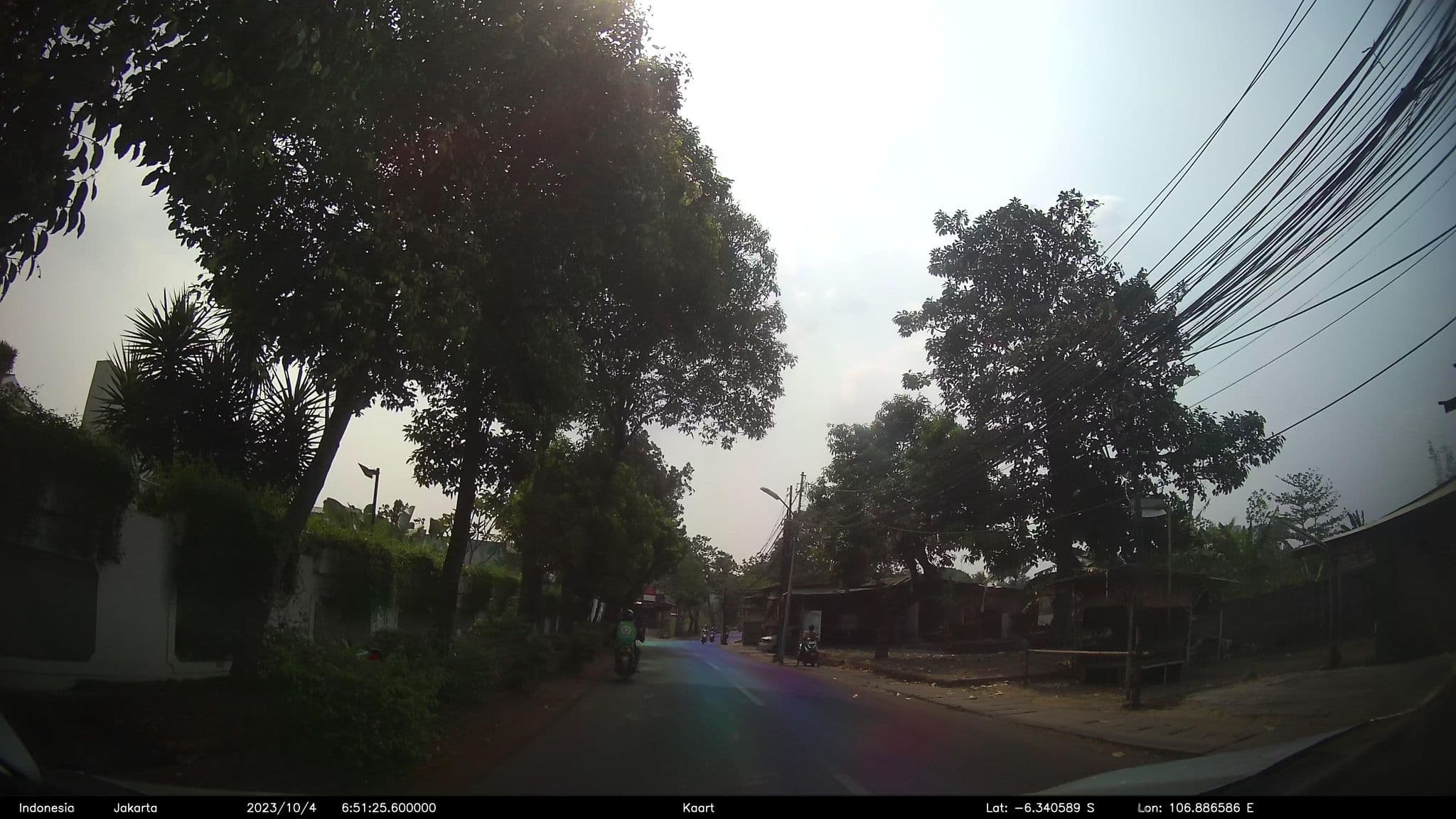 Street view near Villa Srimanganti, Depok — © kaart_2 (CC BY-SA · Mapillary)