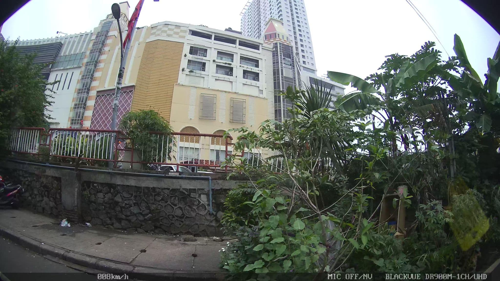 Street view near Capital O 1748 Thamrin Condotel, Jakarta