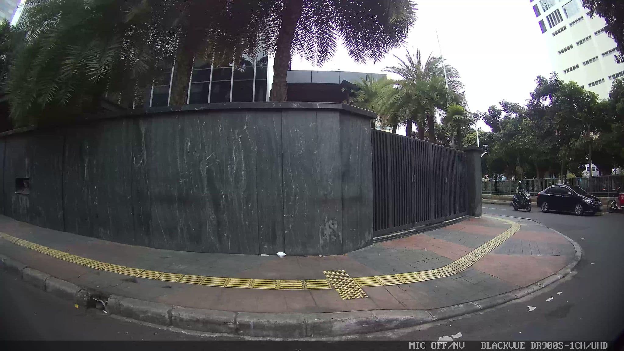 Street view near Dafam Enkadeli Thamrin Jakarta Syariah, Jakarta