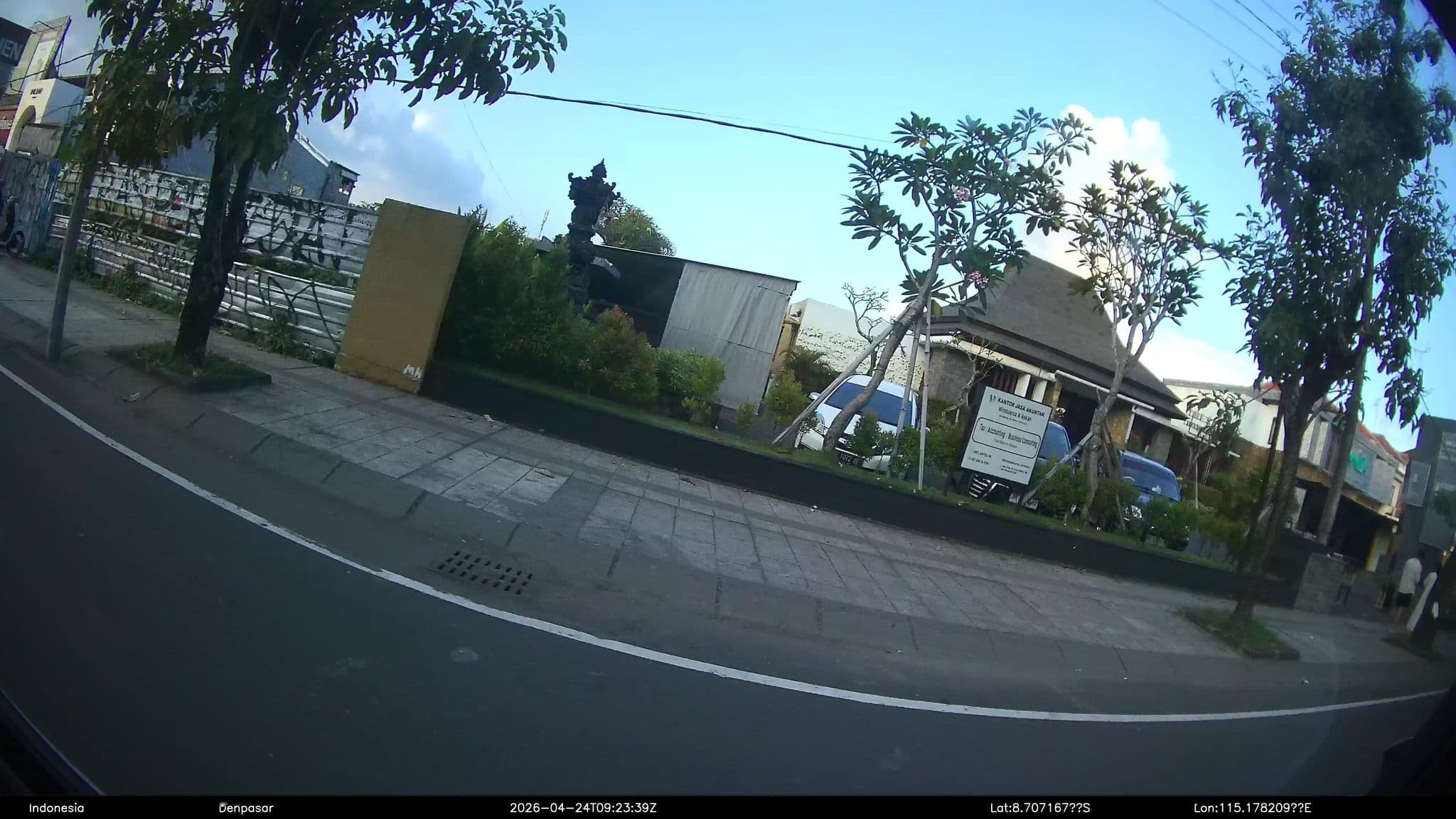 Street view near The Sakaye Villas & Spa by Kanaya Hospitality, Legian — © Kaart---LEFT (CC BY-SA · Mapillary)