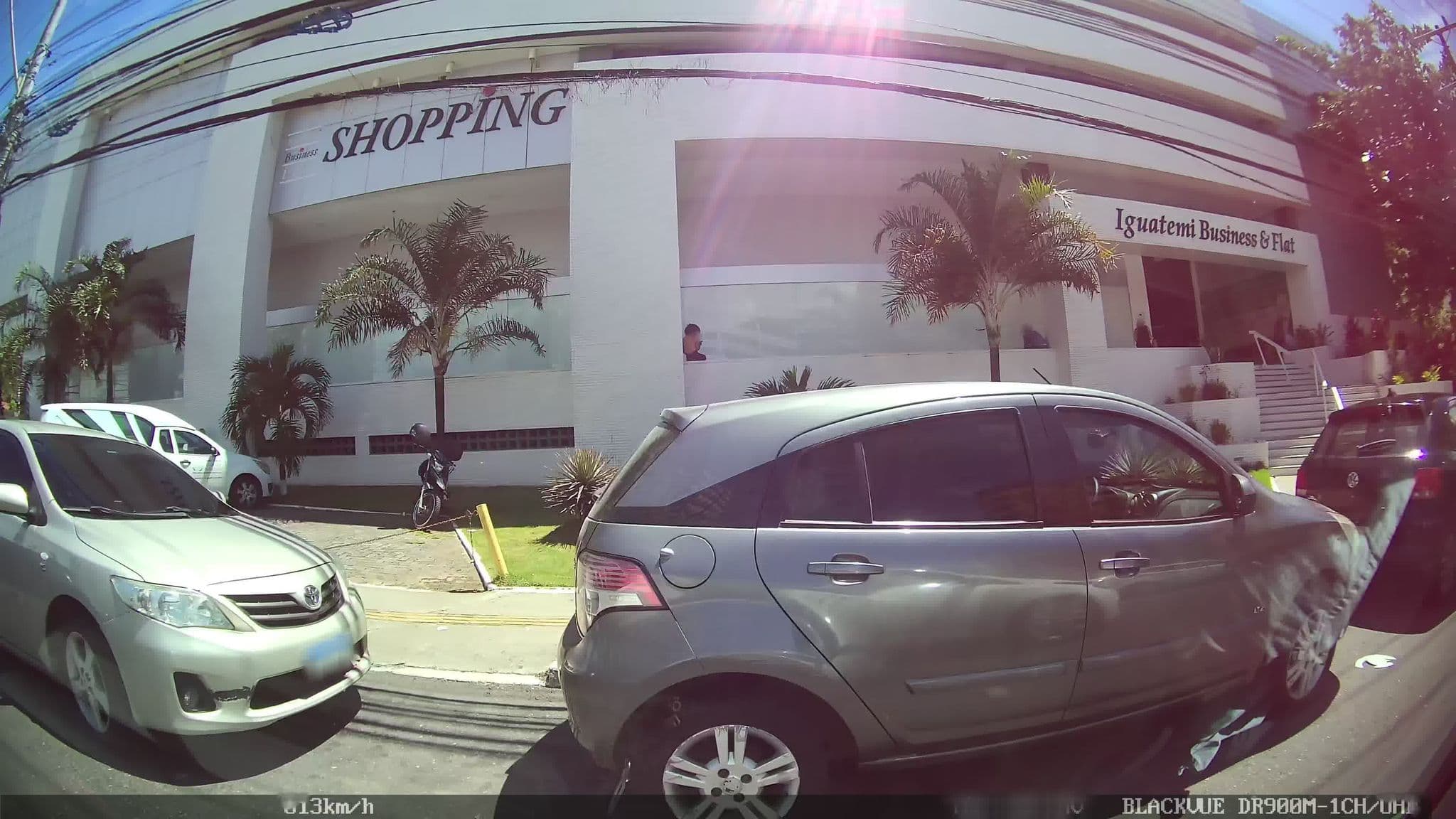 Street view near Iguatemi Business Flat, Salvador